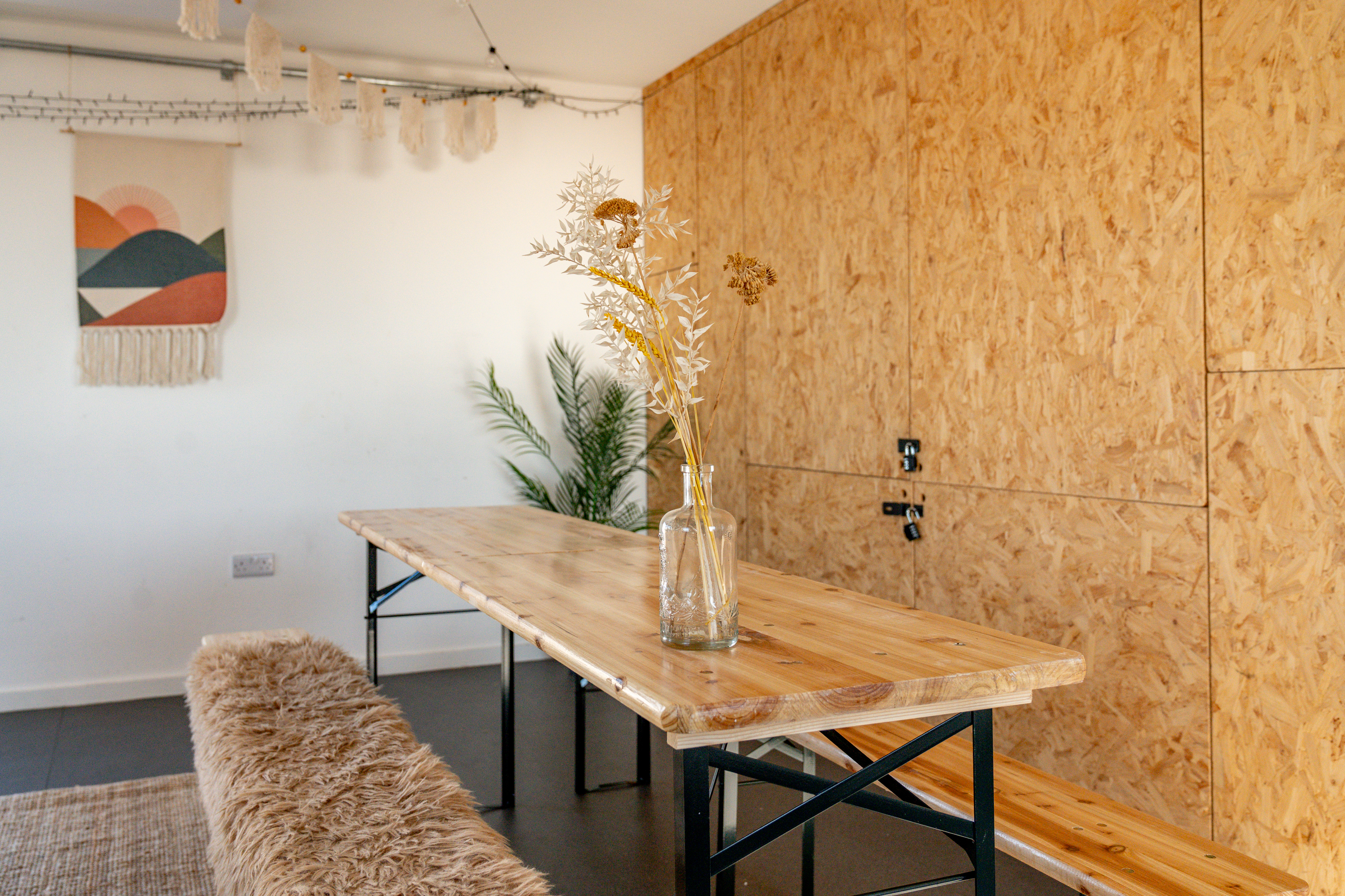 The Studio - 0j15tfwvavq.jpg