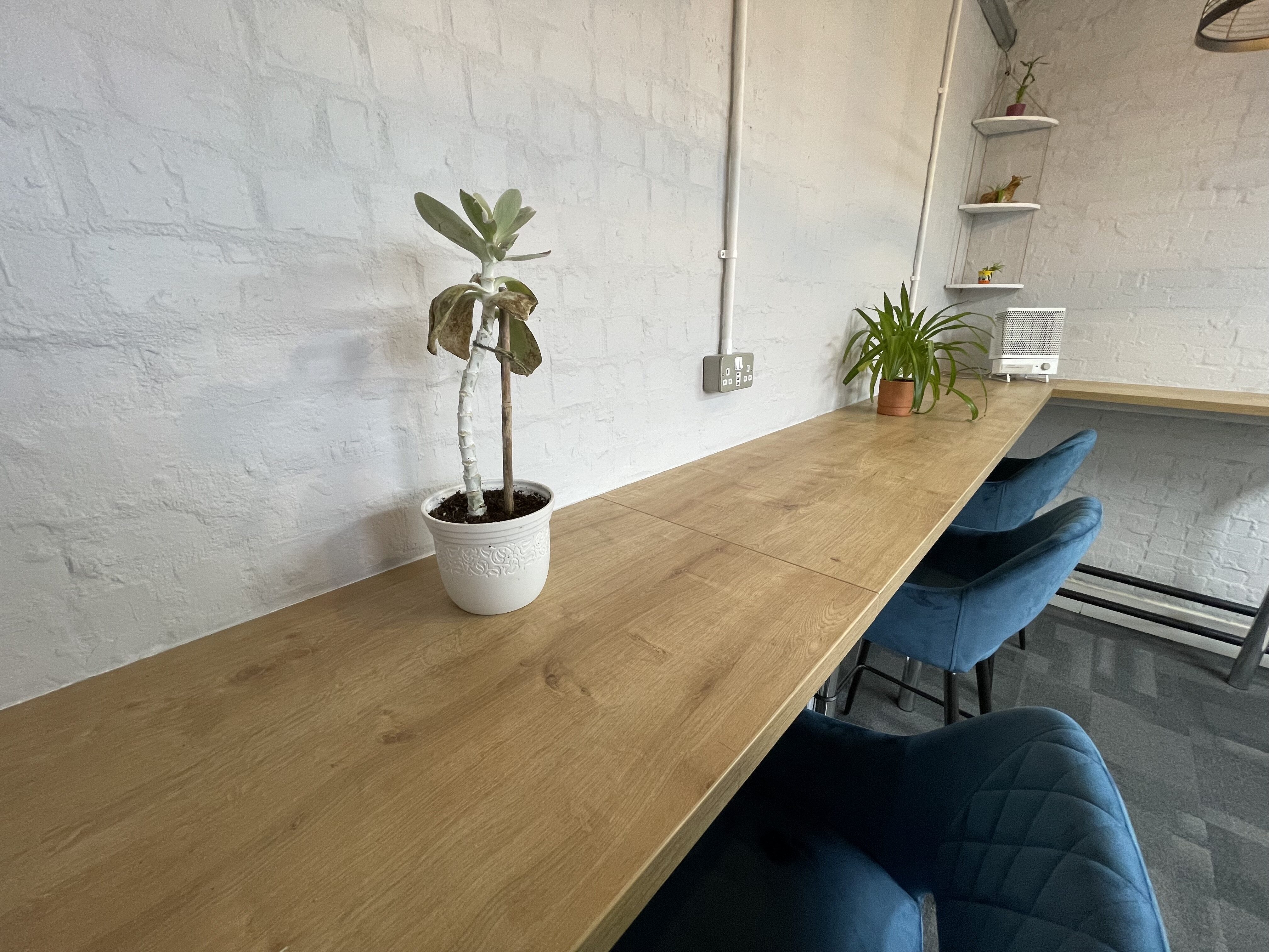 Upper Deck - i12qymg0jvs.jpeg