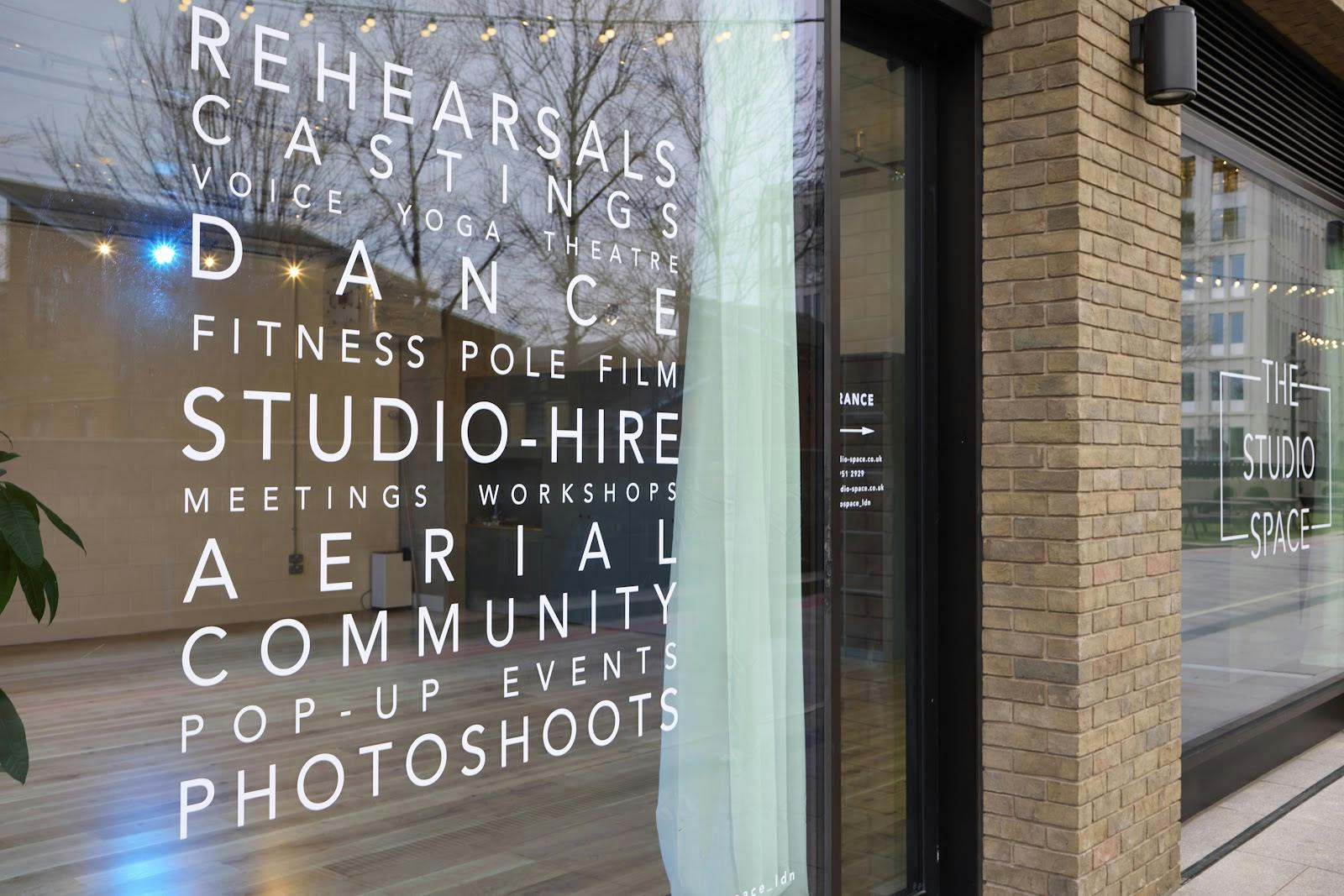 Versatile event space in Studio 1, ideal for workshops and photoshoots.