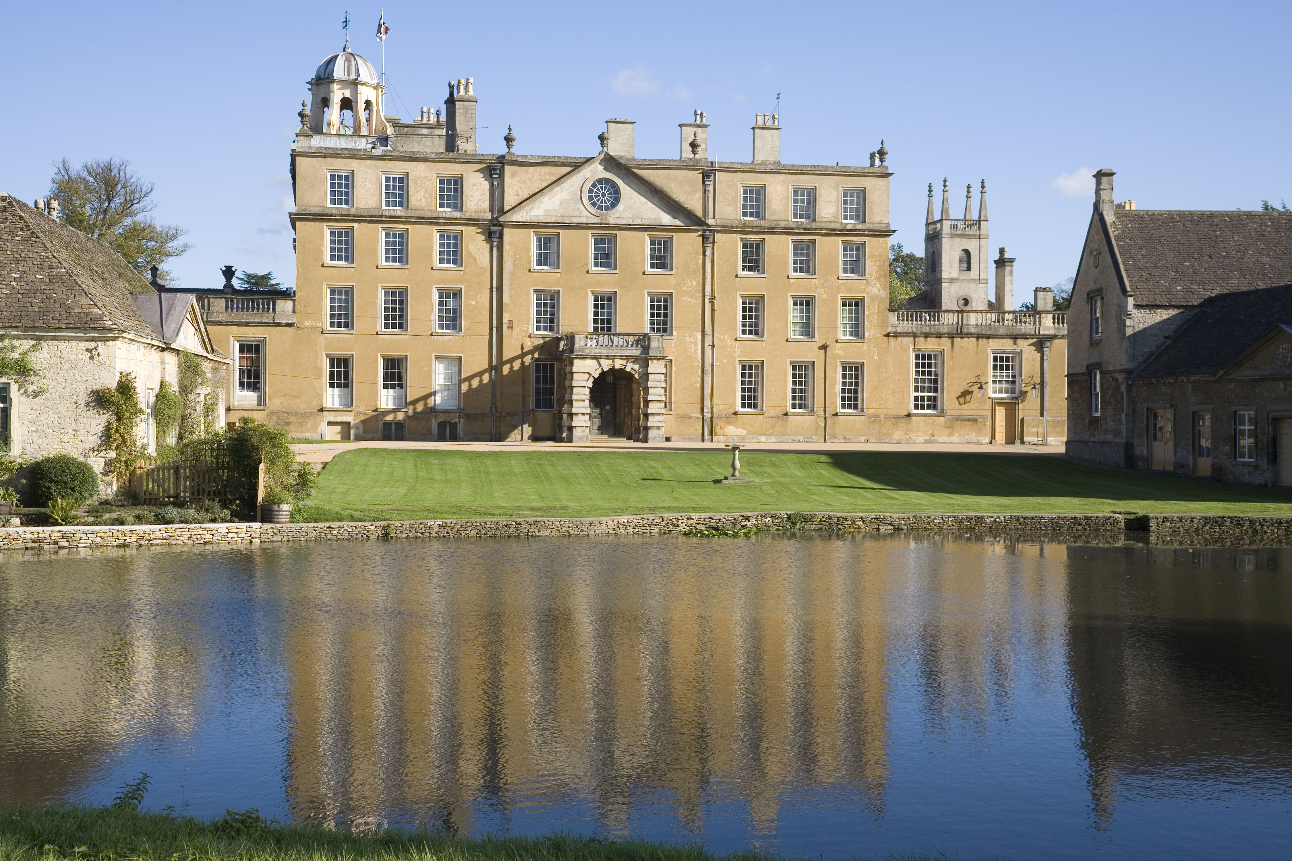 The Old Hall - utnp0wcxlpl.jpg