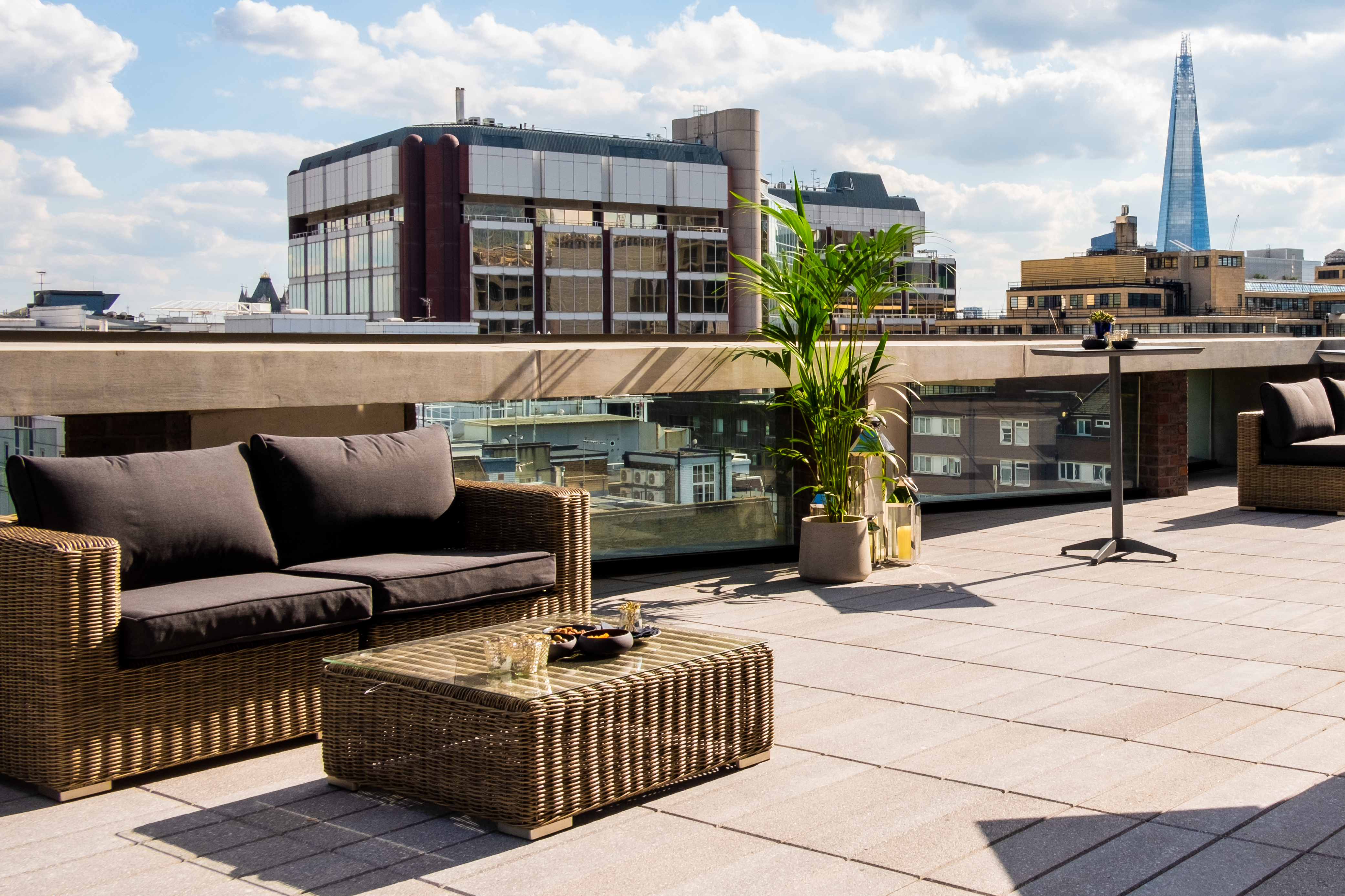 Stylish rooftop venue with city skyline for summer parties and events at No 6.