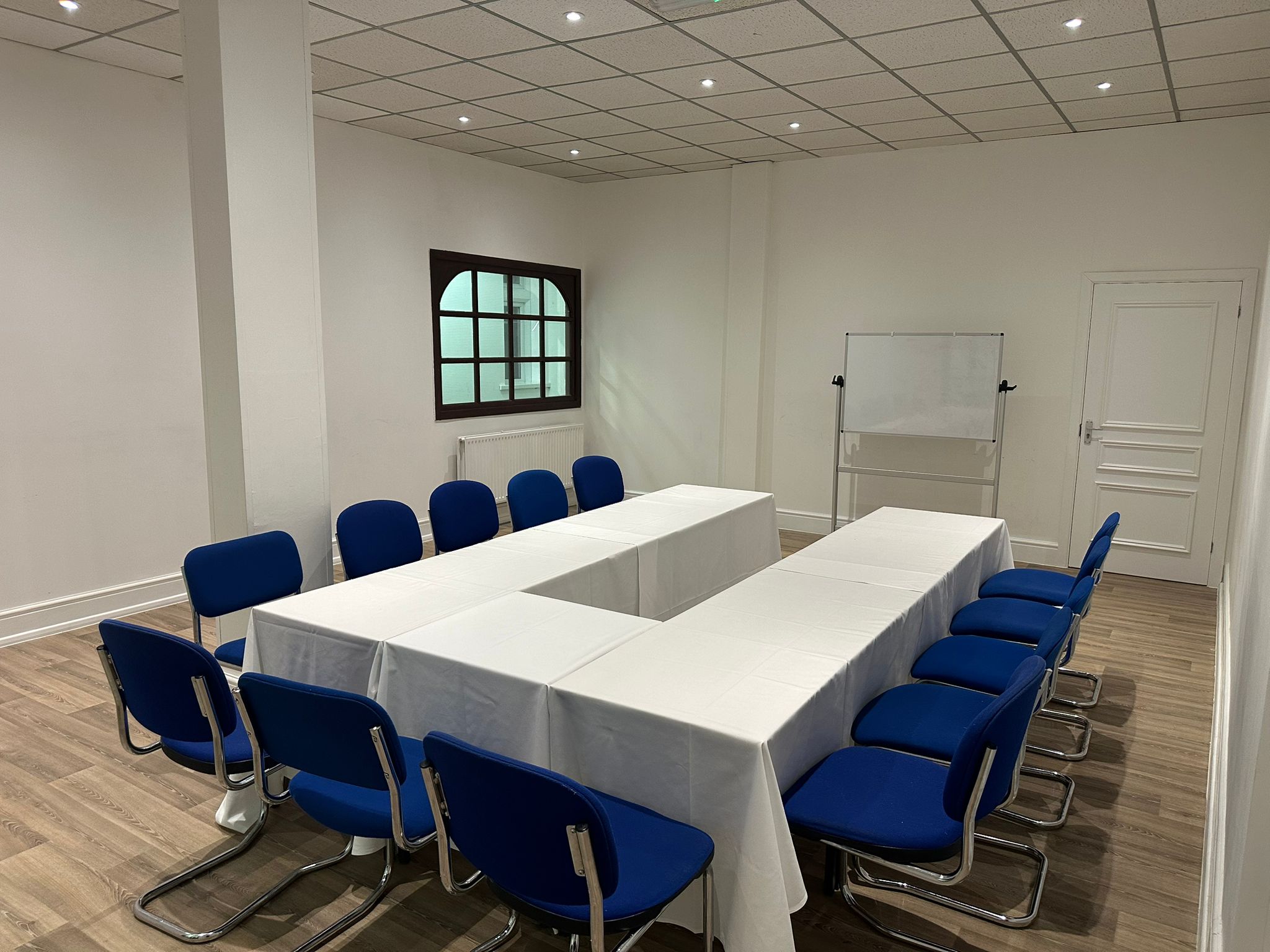 Athena Suite - 5igvkzgb31s.jpg