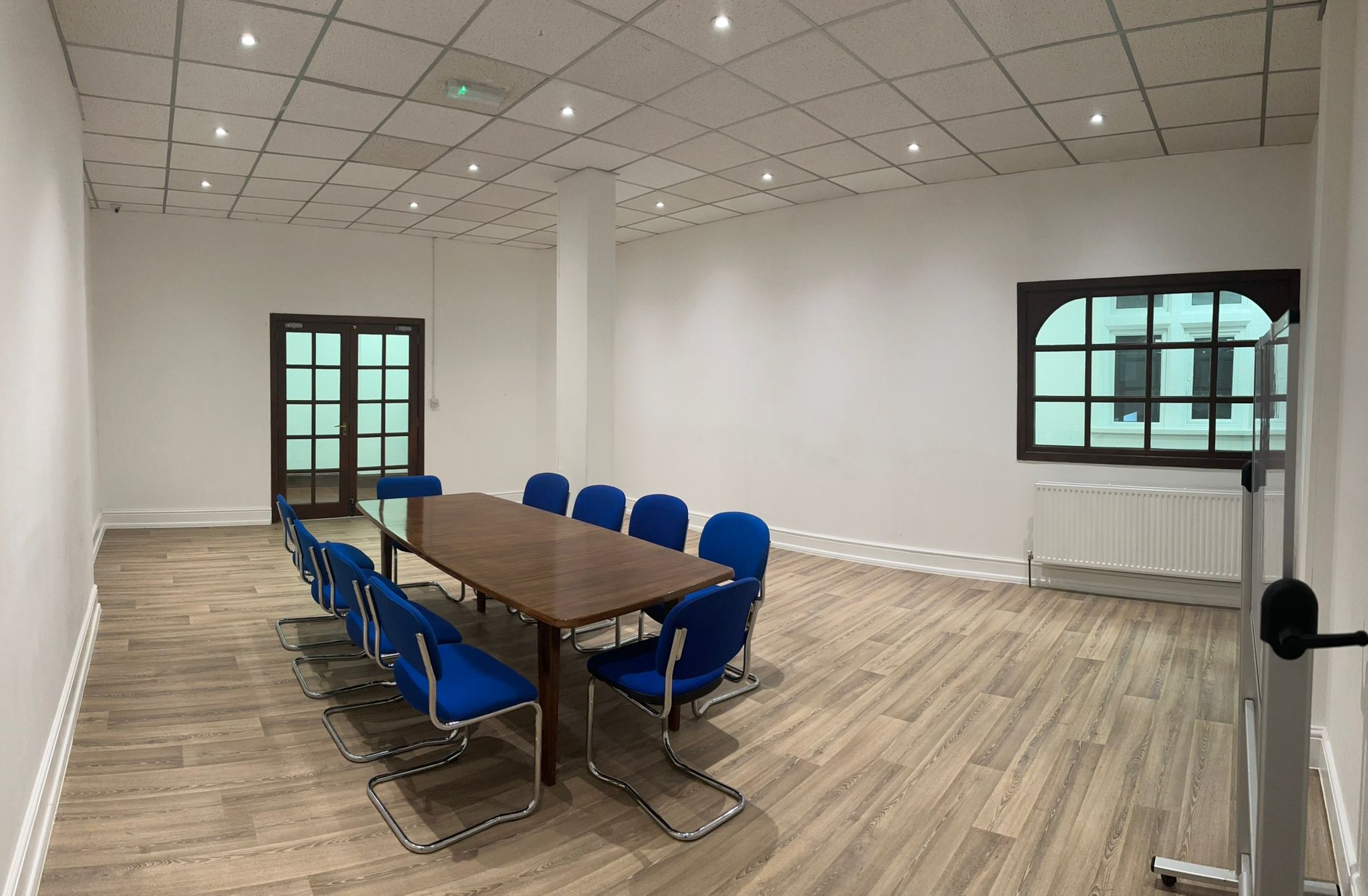 Athena Suite - g4lhmsrwsbx.jpg