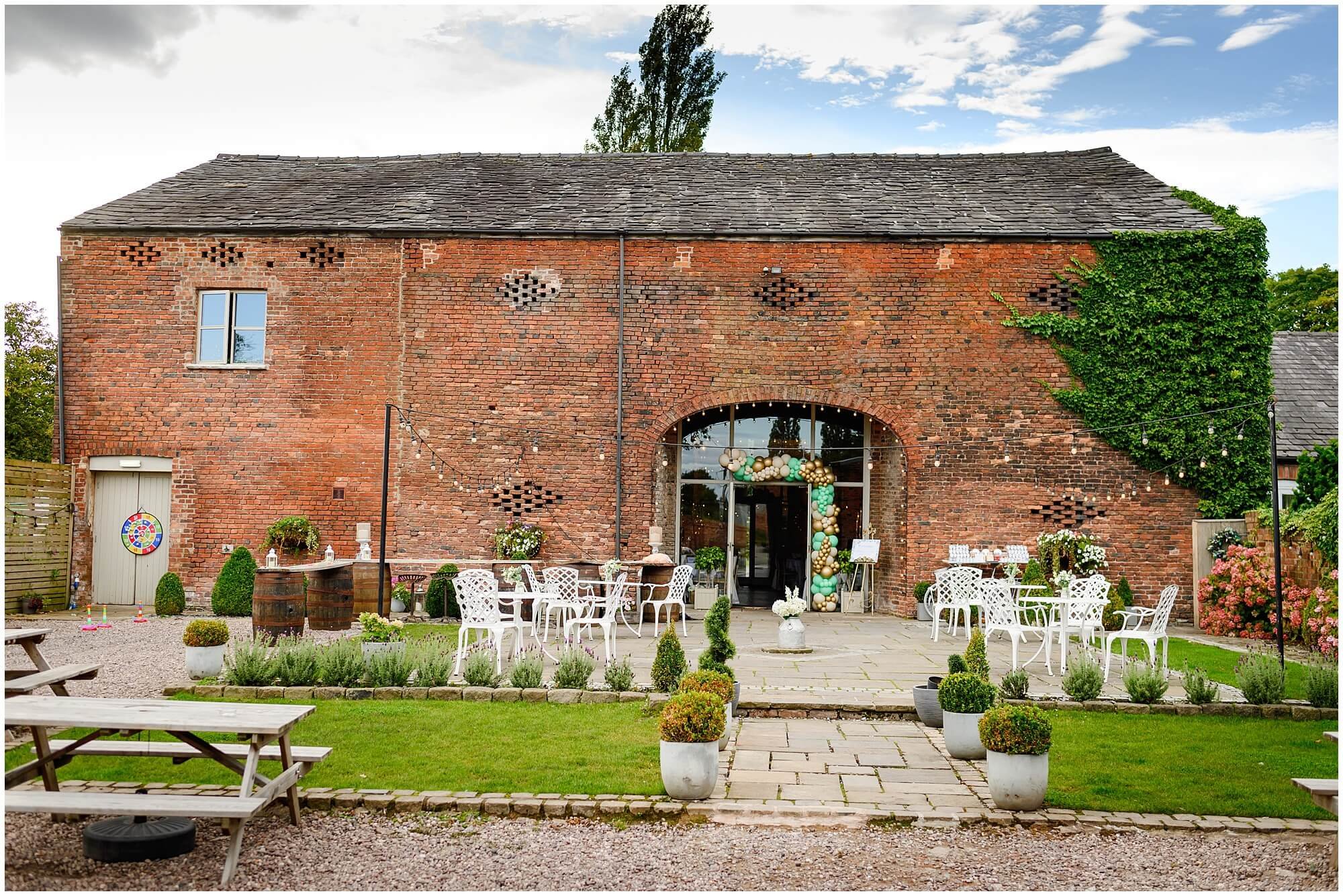 Modern authentic  photography by ...