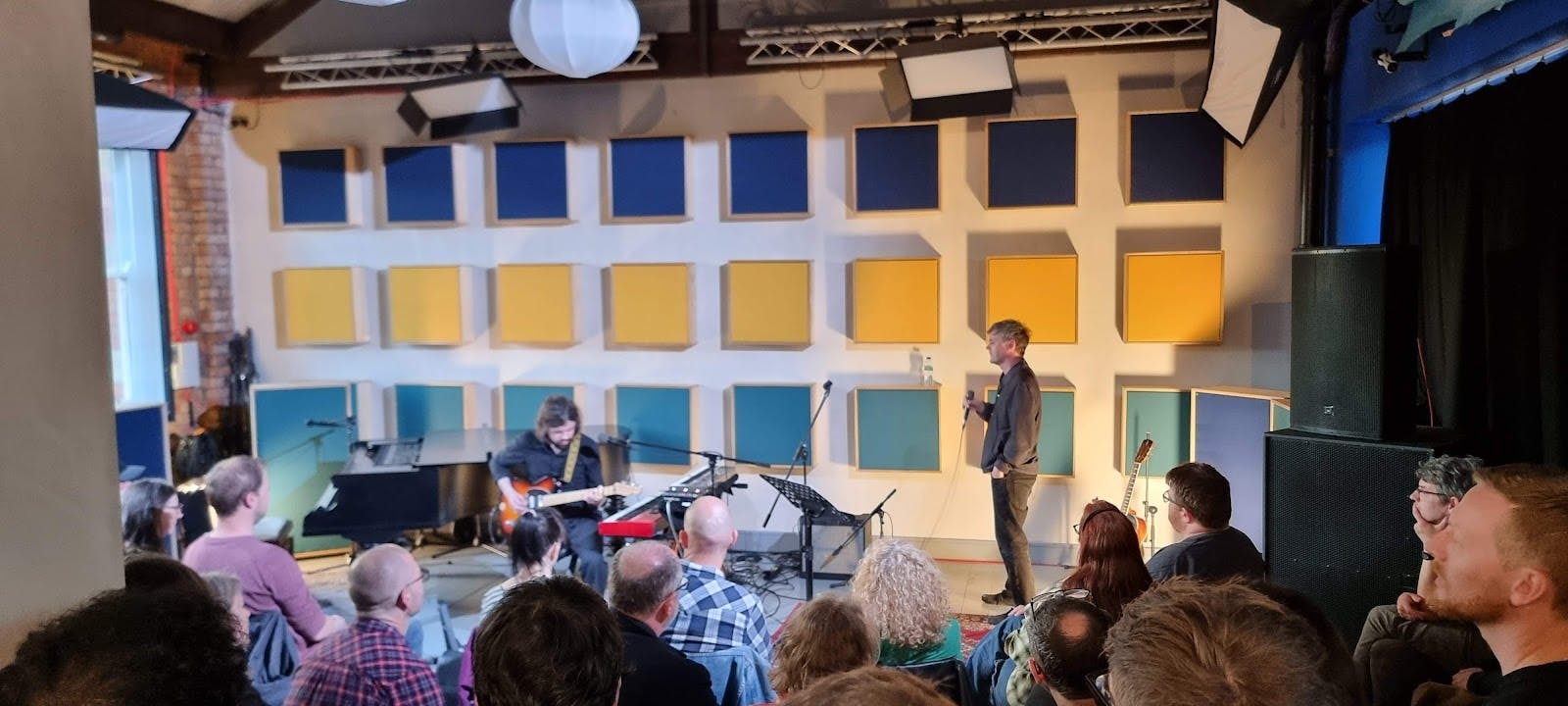 Low Four Studio - >Nige Lowe</a>