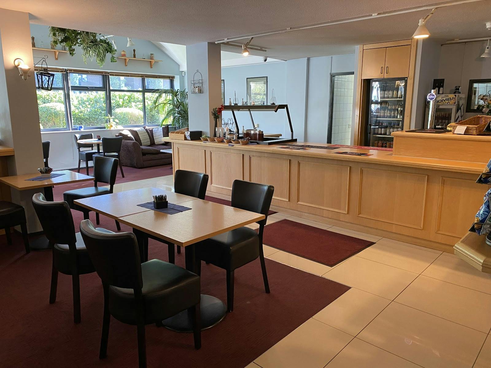 Stay Inn Hotel - >Jiwon Kokomong Kim</a>