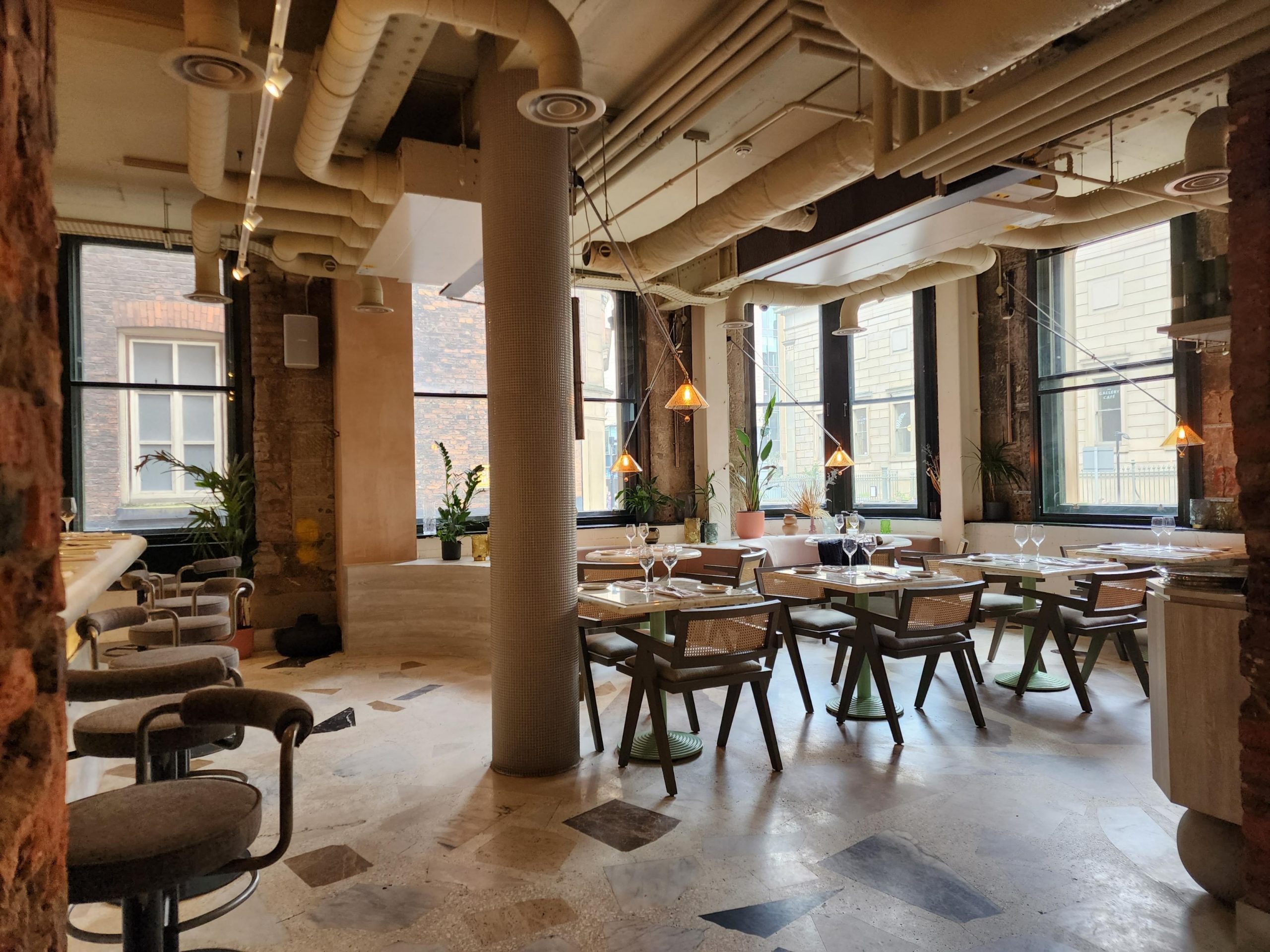 Thom Hetherington at The Alan Hotel ...