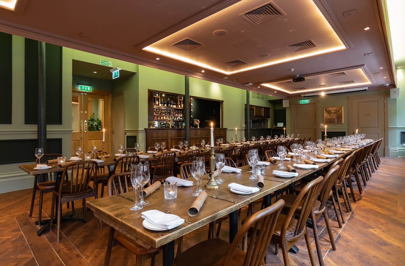 Bar area at The Fountain House, elegant dining space for corporate events and gatherings.