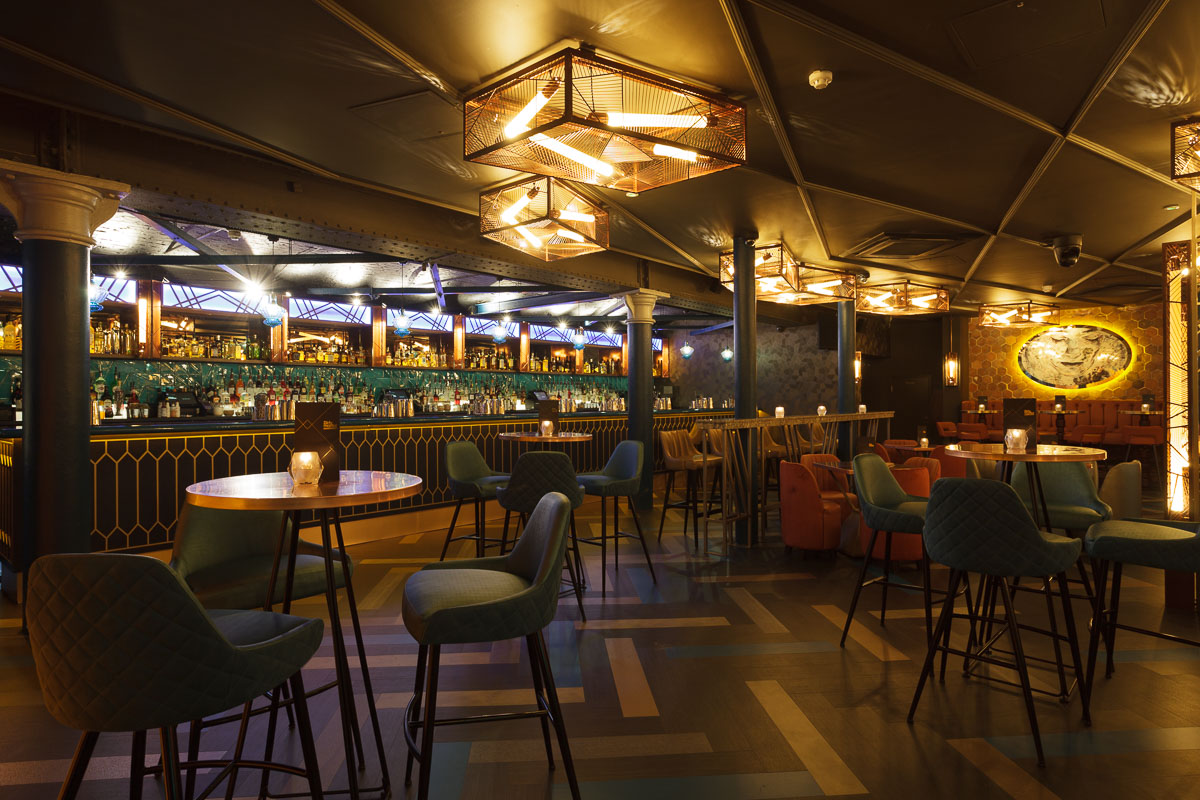 Dirty Martini: Fun Cocktail Bar In ...