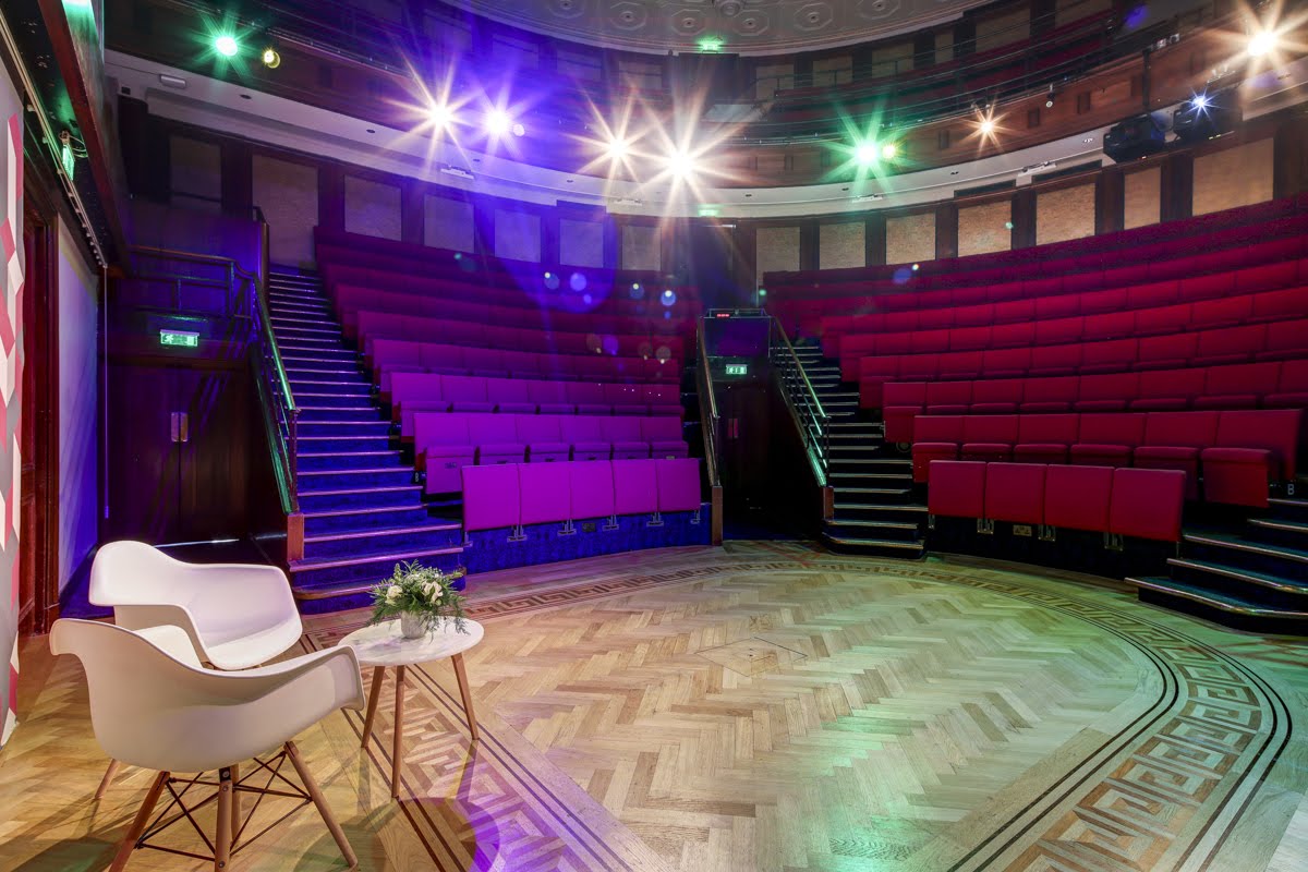 The Theatre - 1rftq02aexm.jpg