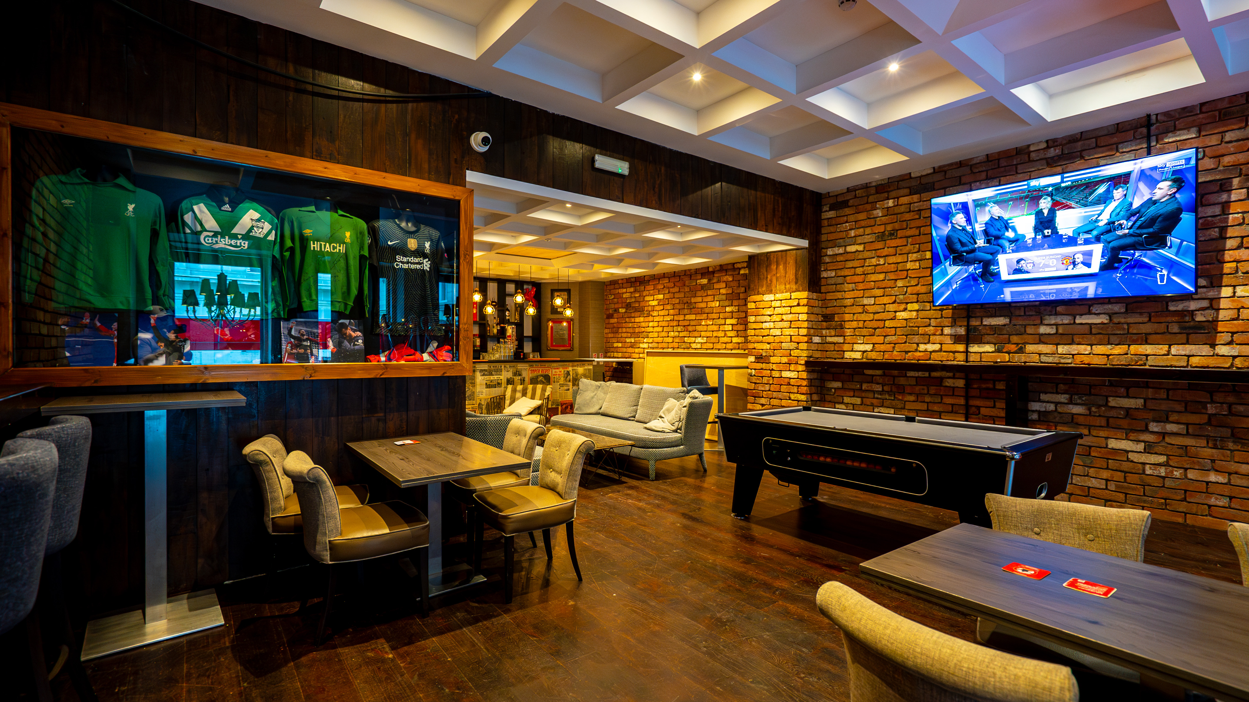 Bar  - pjfi3id5cir.JPG