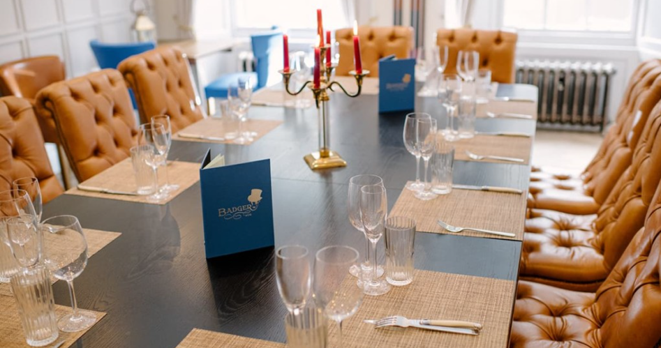 Private Dining Room - tndx2hqolla.png