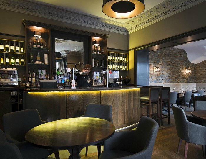 Sophisticated hotel bar for networking receptions and VIP corporate events.