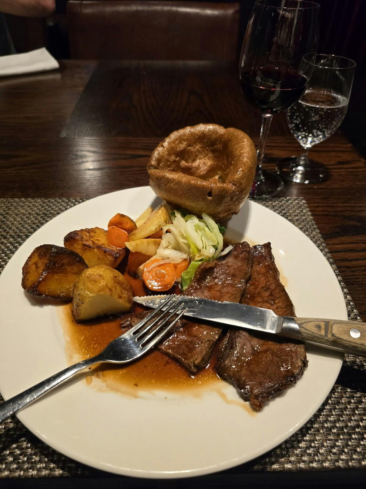 Dakota Edinburgh - >Bernard</a>