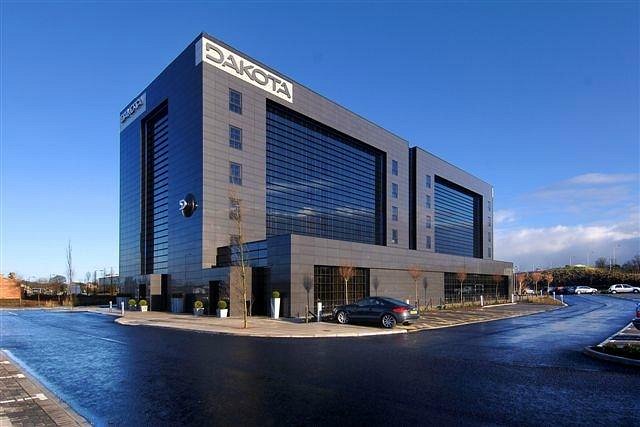 Dakota Edinburgh - image 1