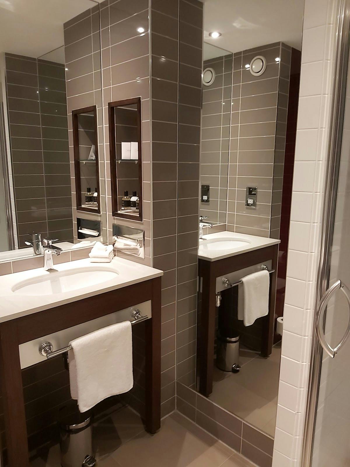 Dakota Edinburgh - >Nic McDonald</a>