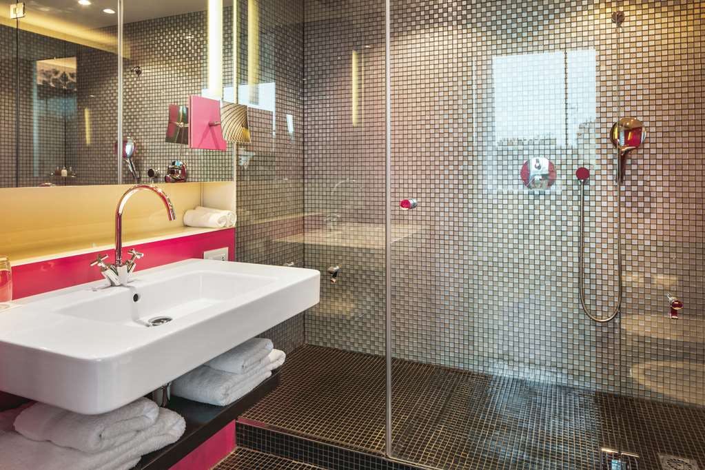 Radisson Collection Edinburgh Royal Mile - >Radisson Collection Hotel, Royal Mile Edinburgh</a>