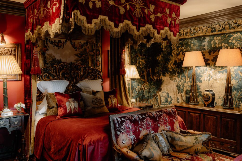 The Witchery by the Castle - Hidden ...