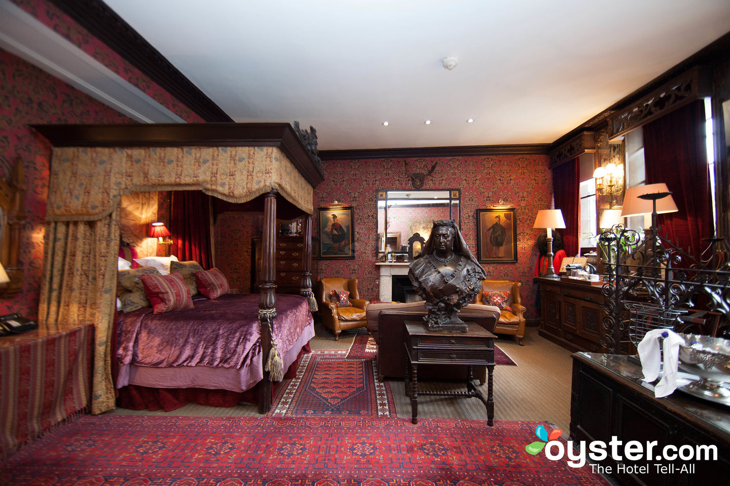 The Inner Sanctum Suite at The Witchery ...