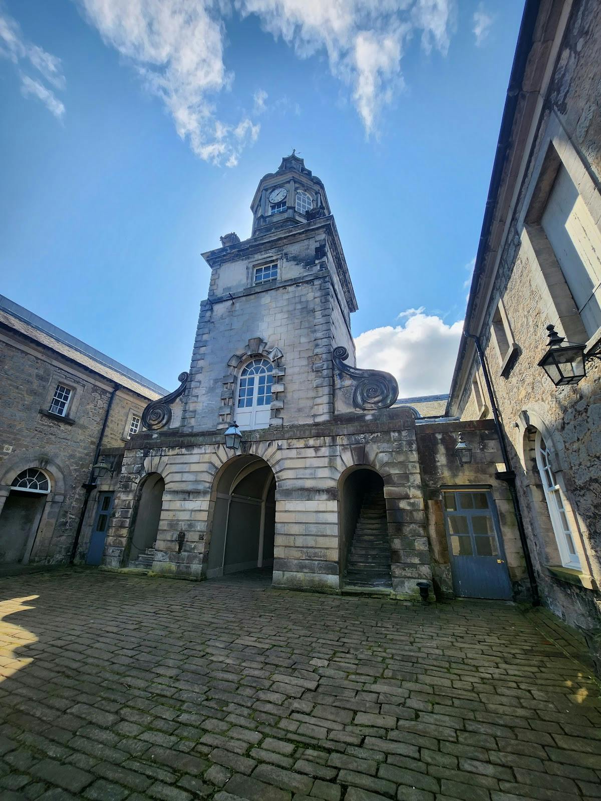 Hopetoun House - >Joseph Camins</a>