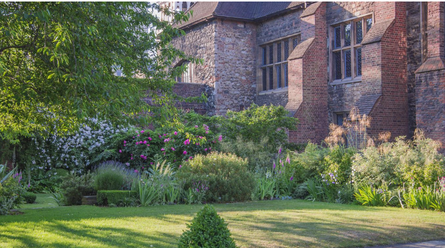 Norfolk Garden at The Charterhouse: lush greenery, ideal for outdoor events and receptions.