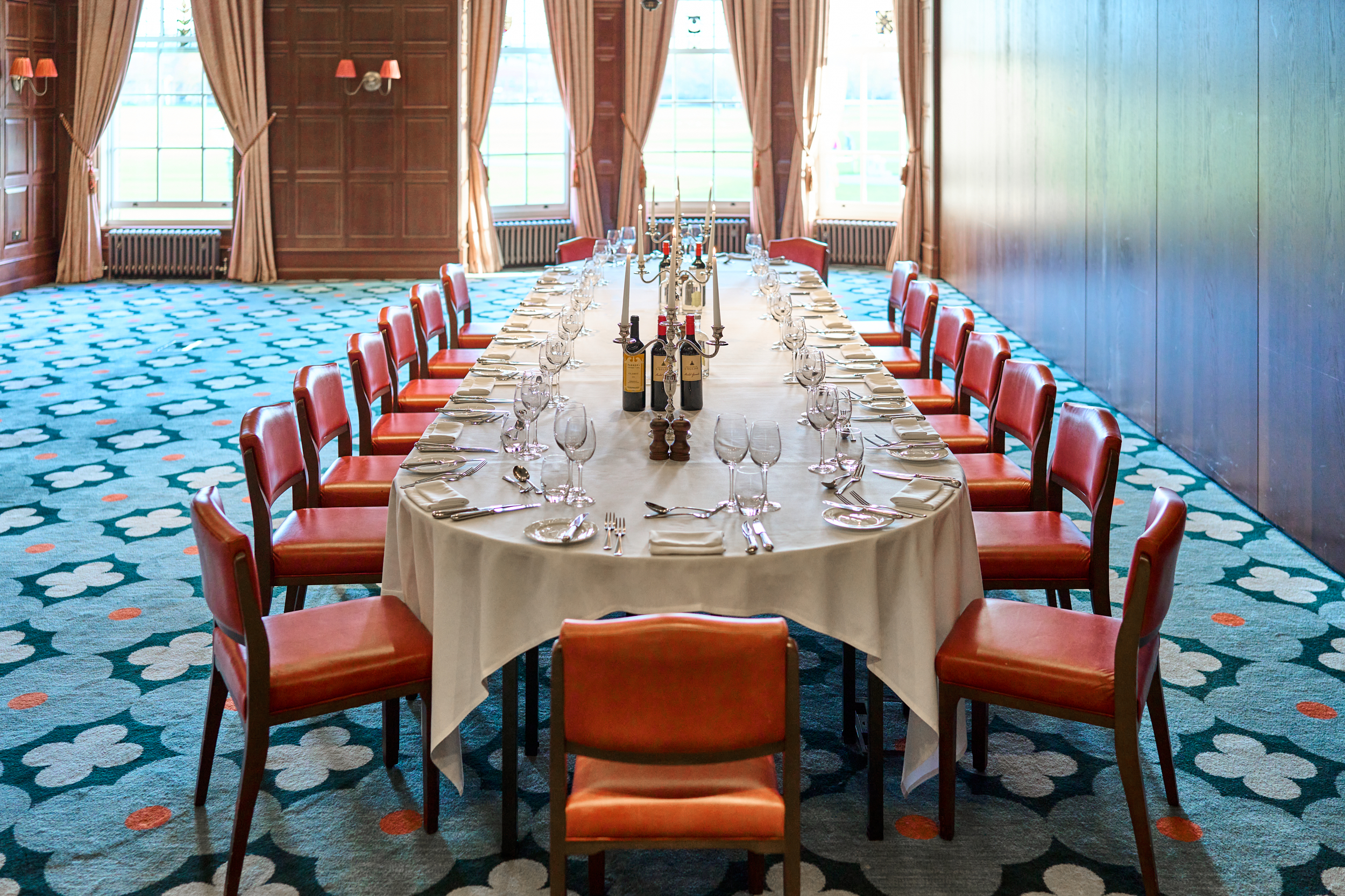Elegant banquet table at The Watson, University Arms Cambridge for corporate events.