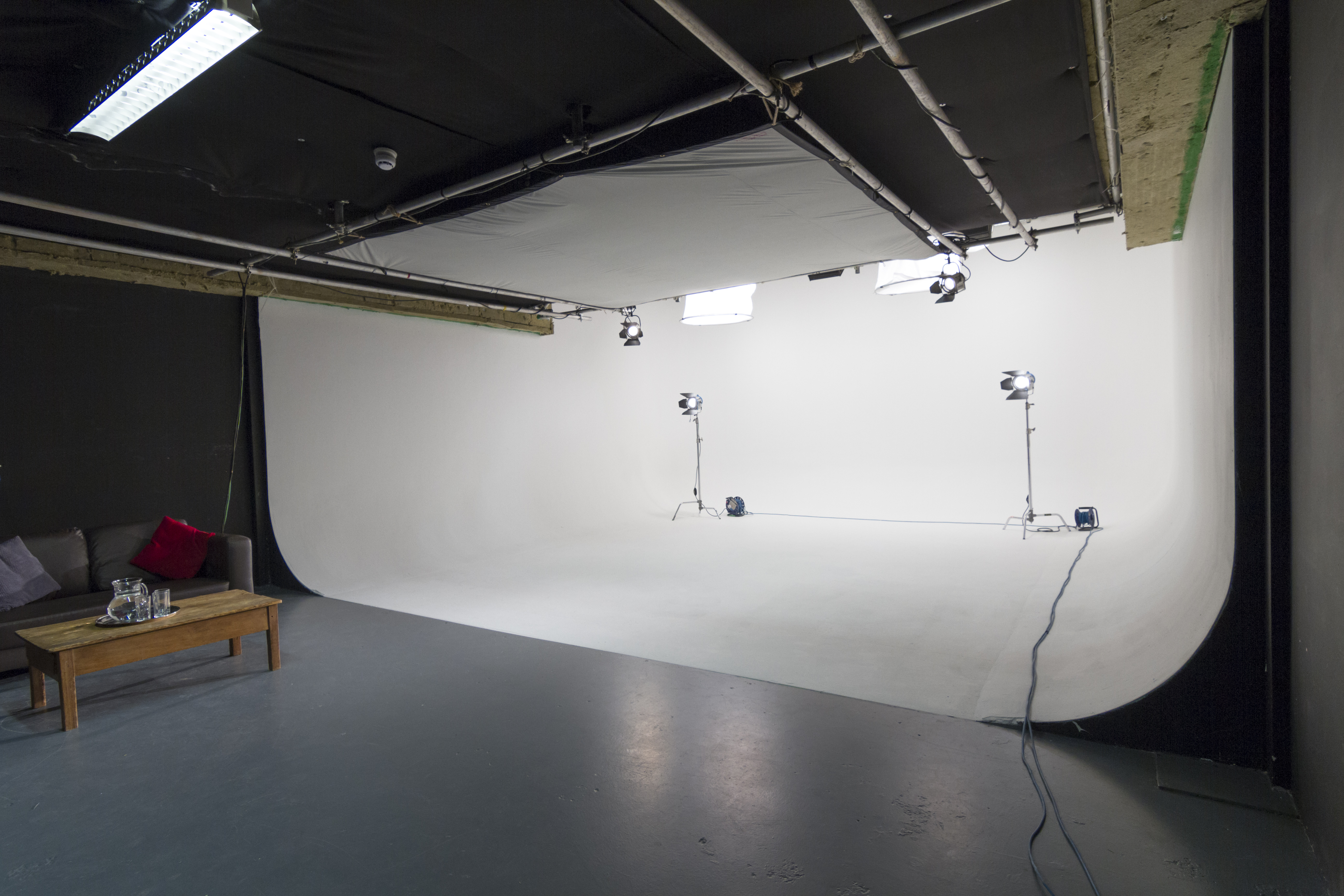 Studio 2 - jozwp5hymzt.jpg