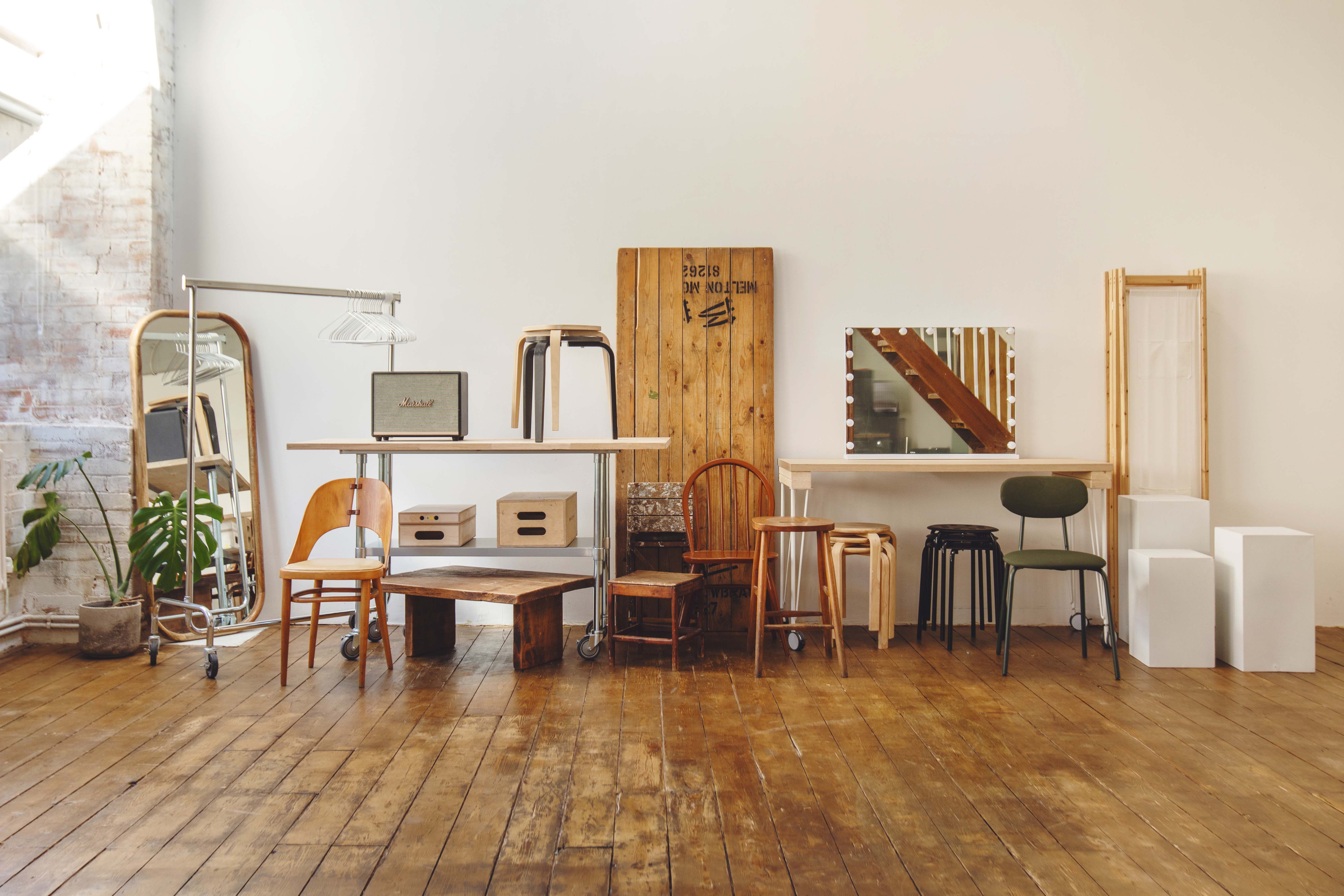 Industrial event space with minimalist decor for pop-up shops and creative workshops.