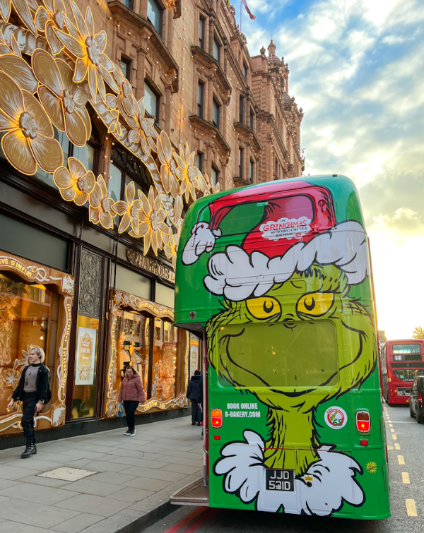 Brigit’s Afternoon Tea bus with holiday decor for London sightseeing tours and festive events.