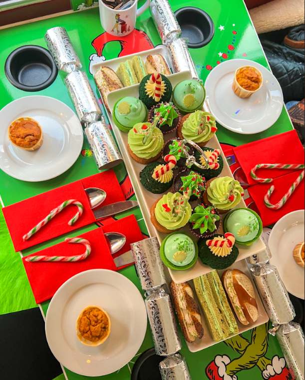 Brigit’s Afternoon Tea bus tour: festive tabletop decor for seasonal corporate event catering.