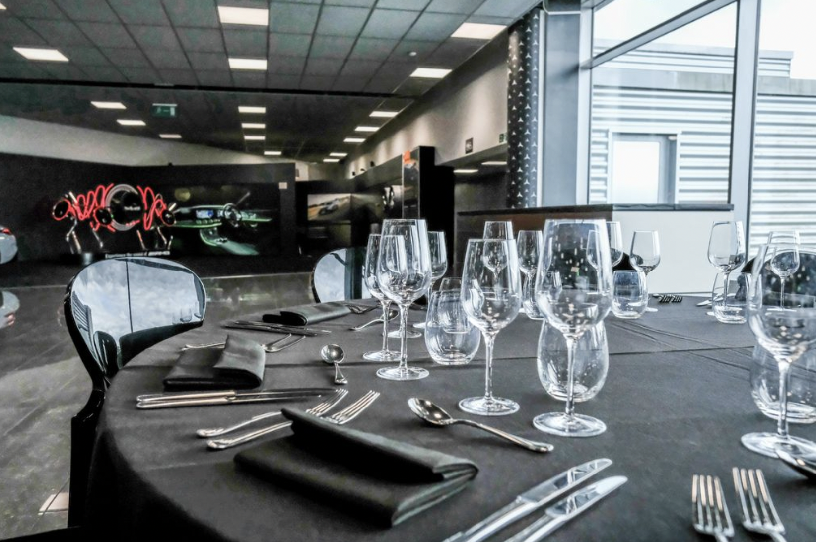 AMG Performance Floor - sak1wzlfg21.png