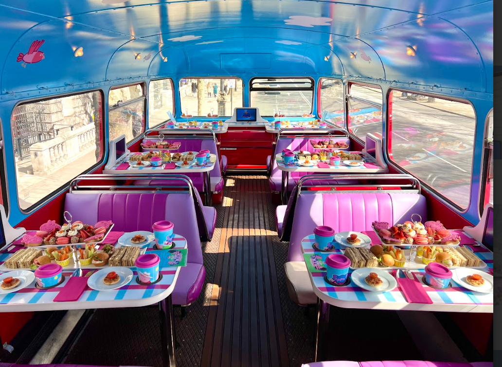 Peppa Pig Party Bus Hire - ih0xnui0dpp.png
