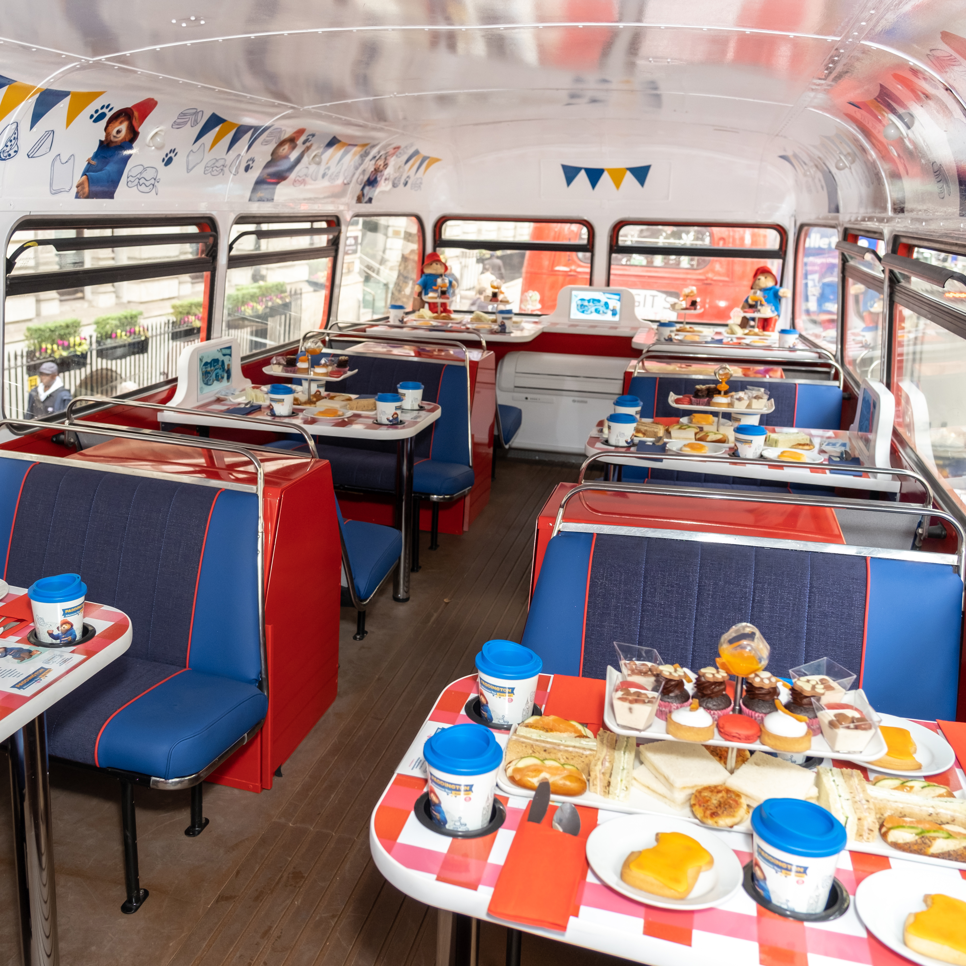Paddington Party Bus Hire - q0urpcdvfog.jpg