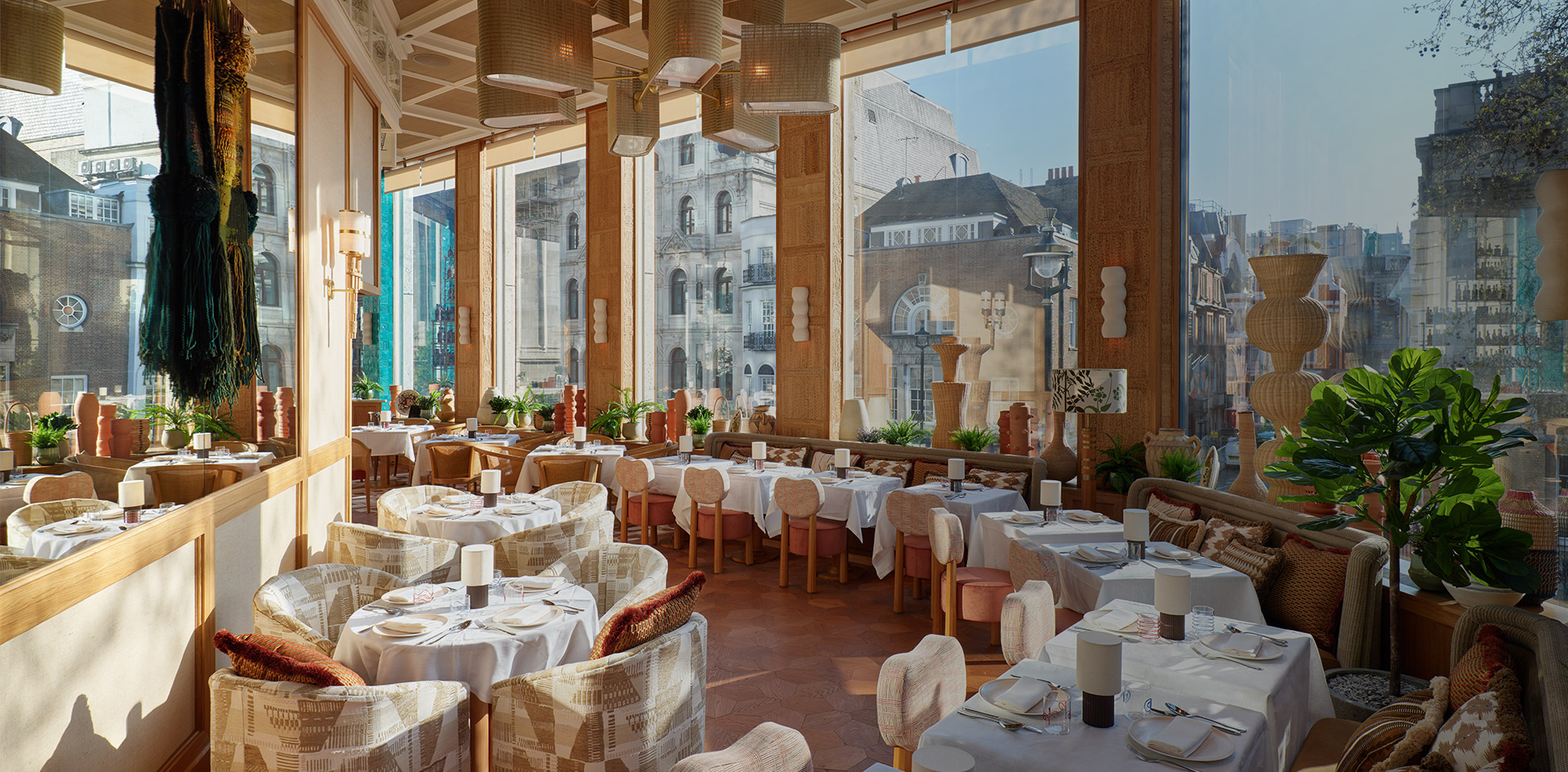 Upscale Riviera London dining venue for corporate luncheons and networking events with city views.
