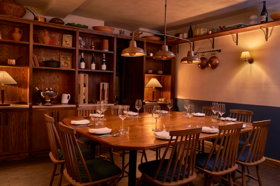 Luxury private dining room at Lisboeta, perfect for executive board meetings and VIP events.