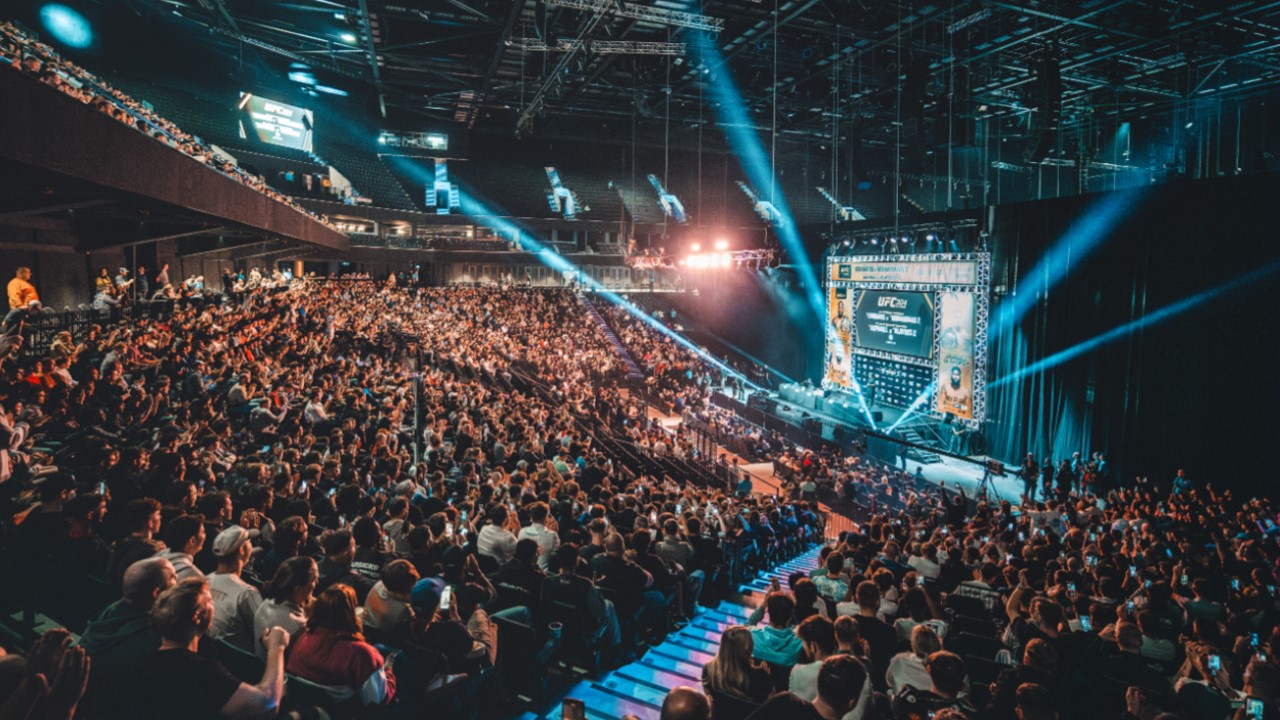 Bowl at Co-op Live: Engaged audience in a vibrant event space for dynamic performances.