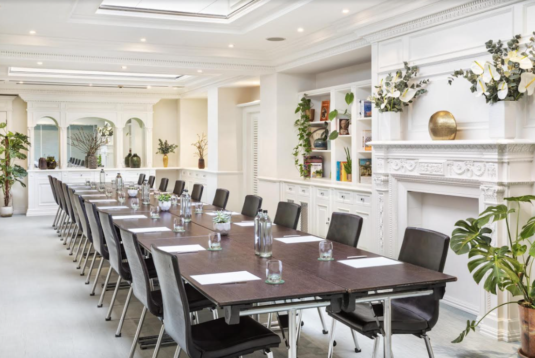 Executive boardroom at Oak Room, Meliá London Kensington for professional corporate meetings.