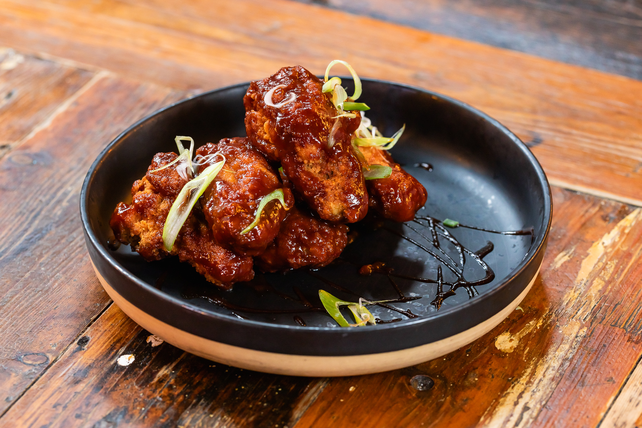 Leadbelly's sports bar atmosphere, perfect for networking happy hours and corporate event catering.