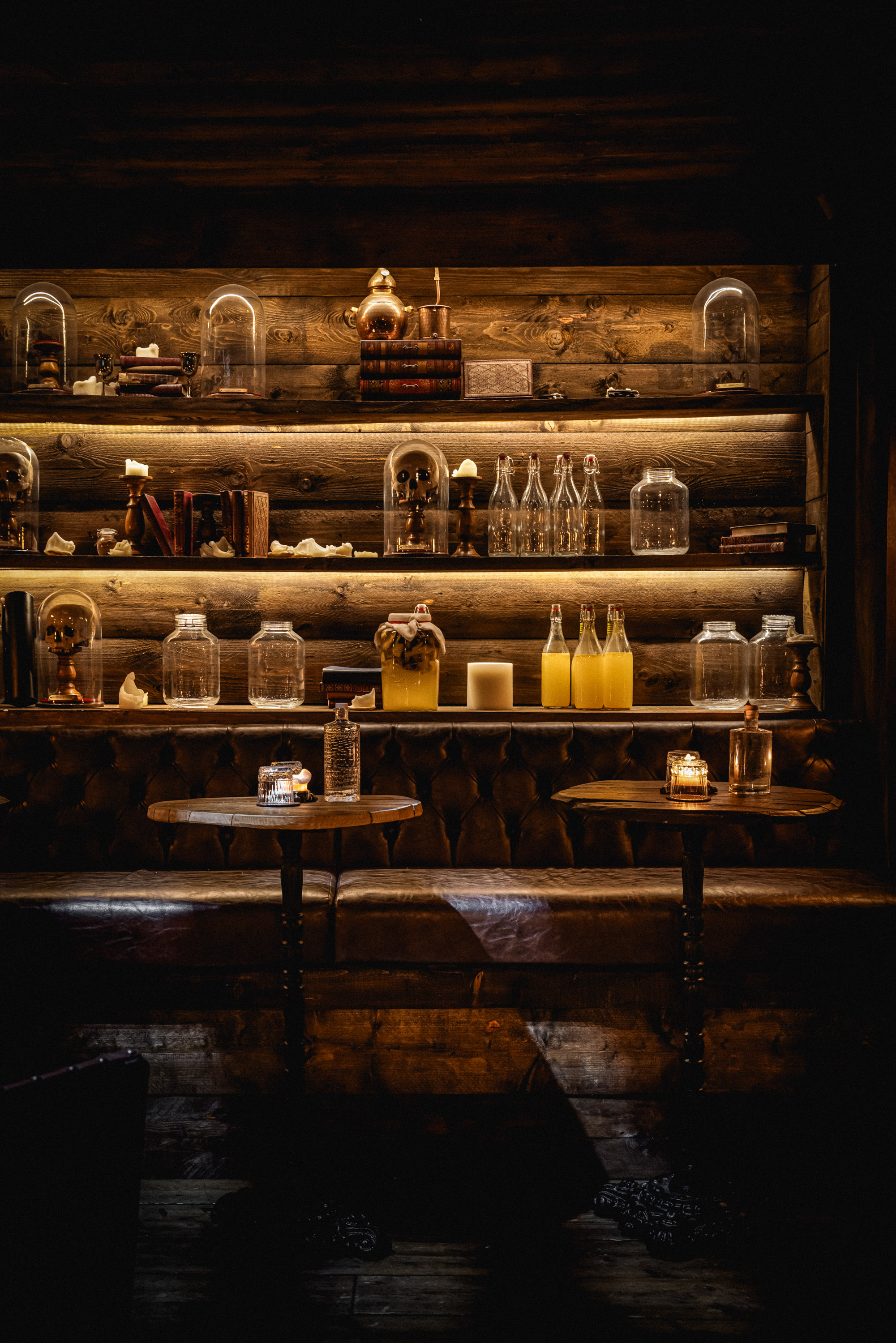 Cocktail Bar - tiuxid4jz2m.jpg