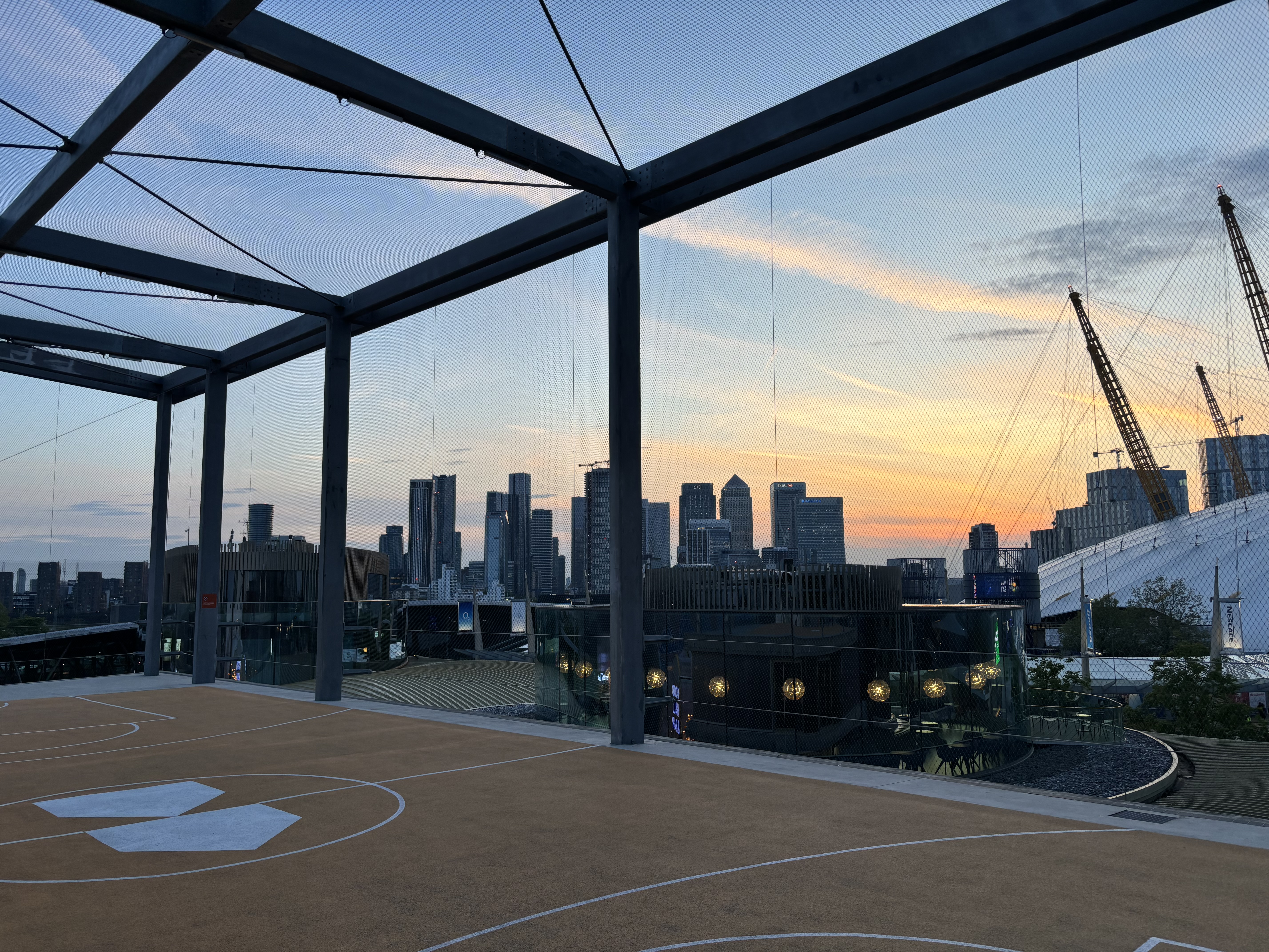 Rooftop Basketball Court - euiyshlzwjb.jpg