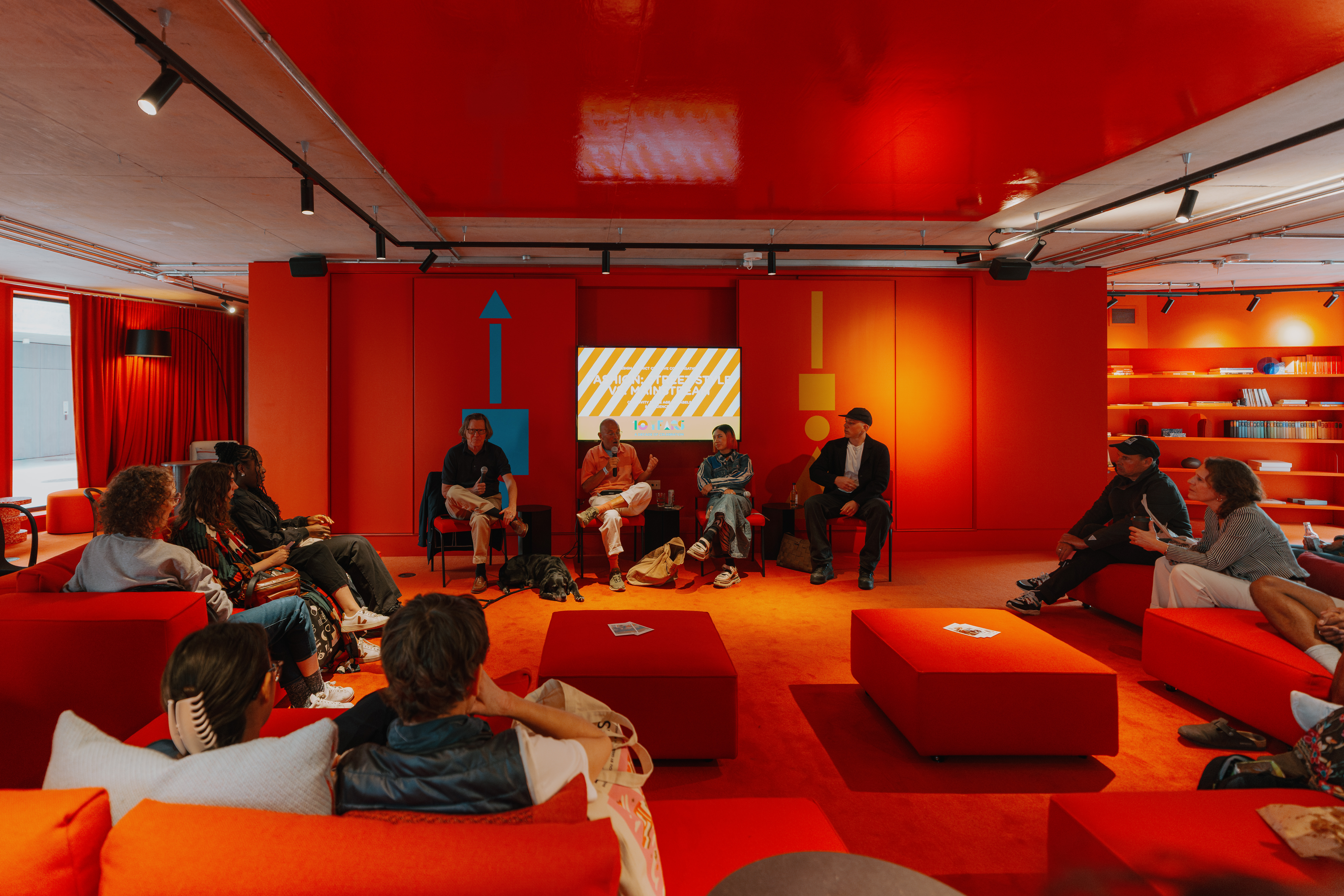 Salon - jm0zodtdw1y.jpg