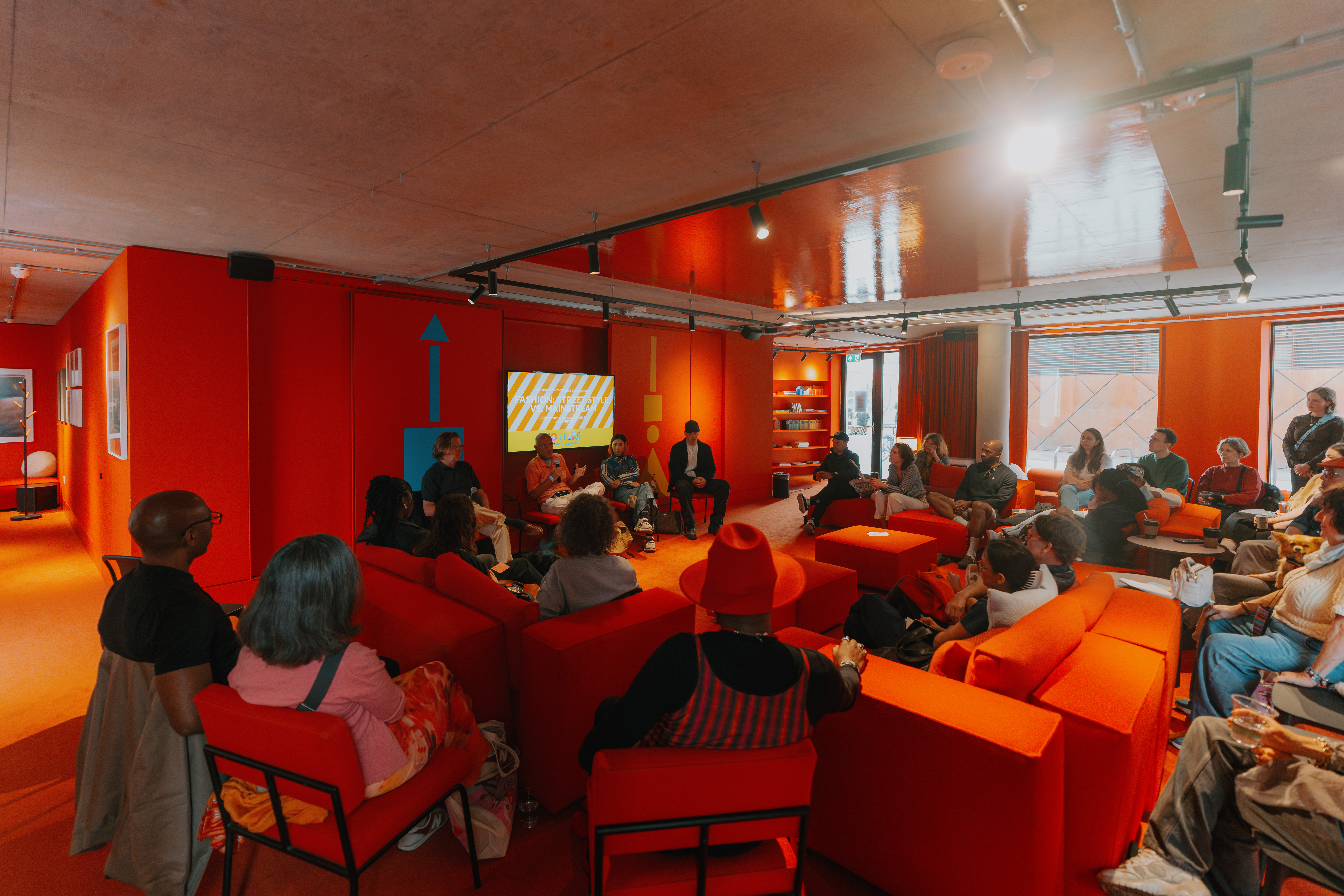 Salon - zlnsfovd34s.jpg