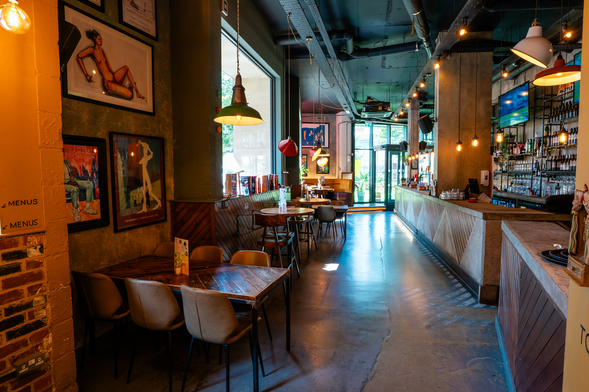 Bar Area - da6c0954-9d53-4623-9592-1503cfe1604a.JPG