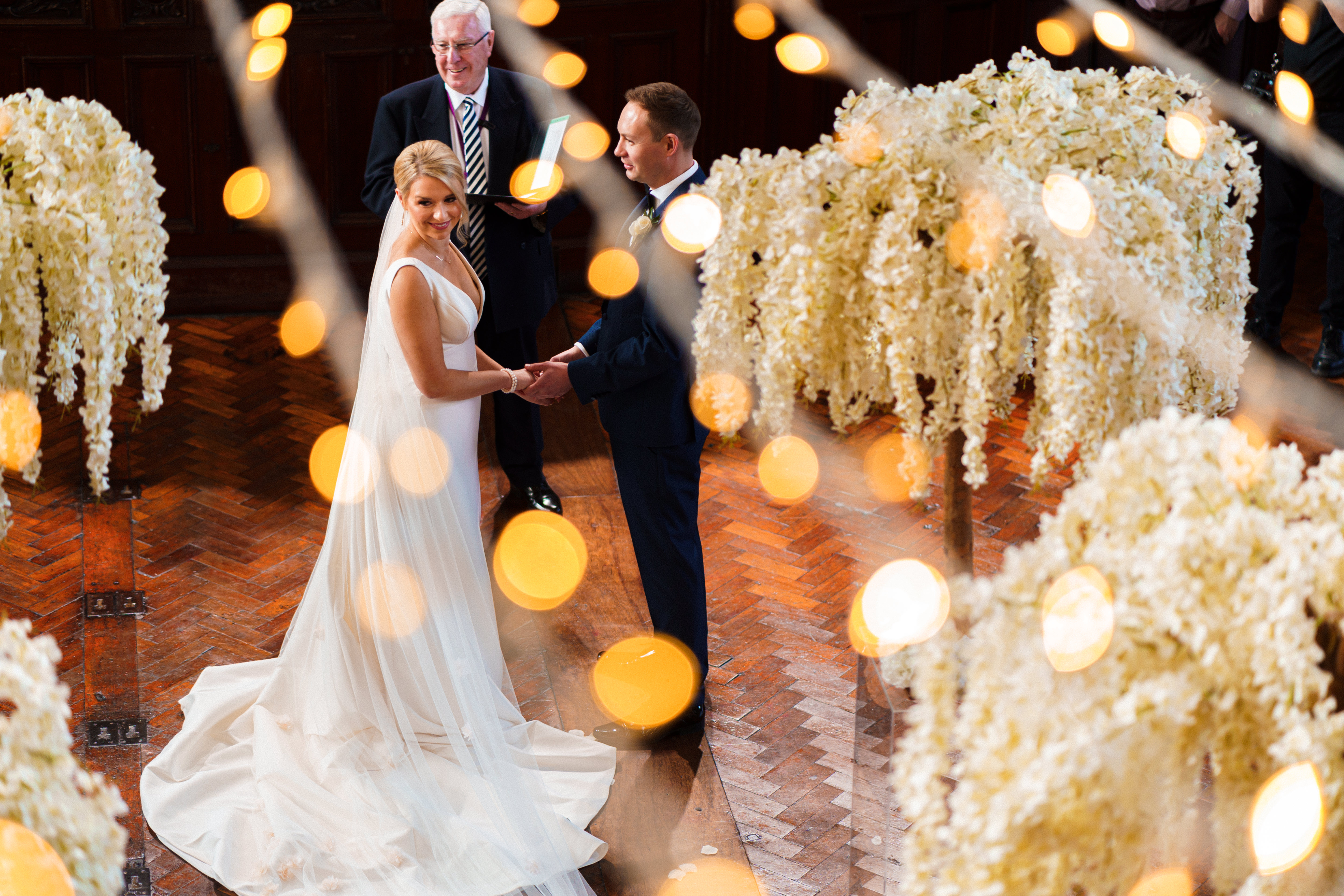 Main Hall and Mezzanine - 3wbvb3t40zf.jpg