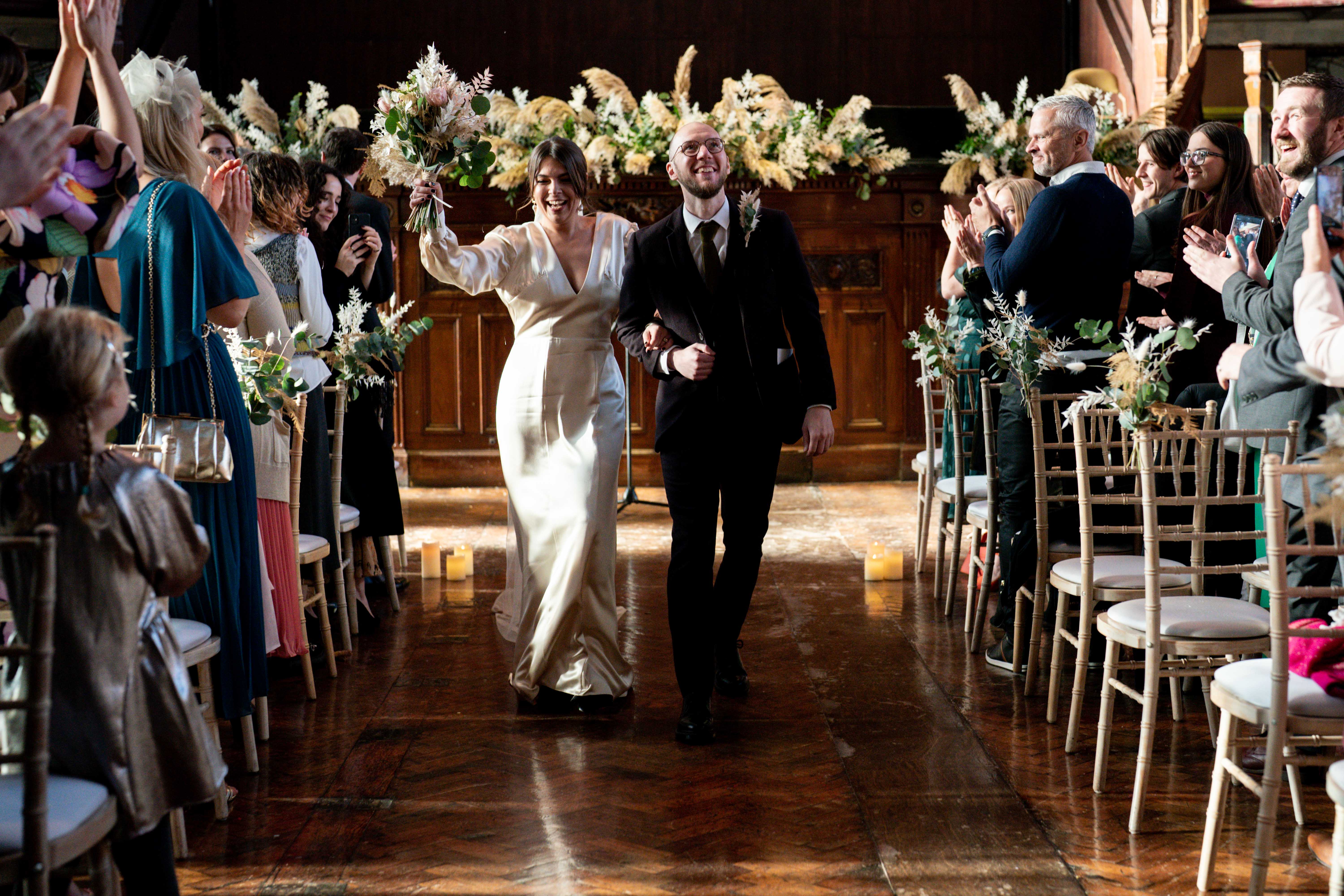 Main Hall and Mezzanine - xu0ntd3cczw.jpg
