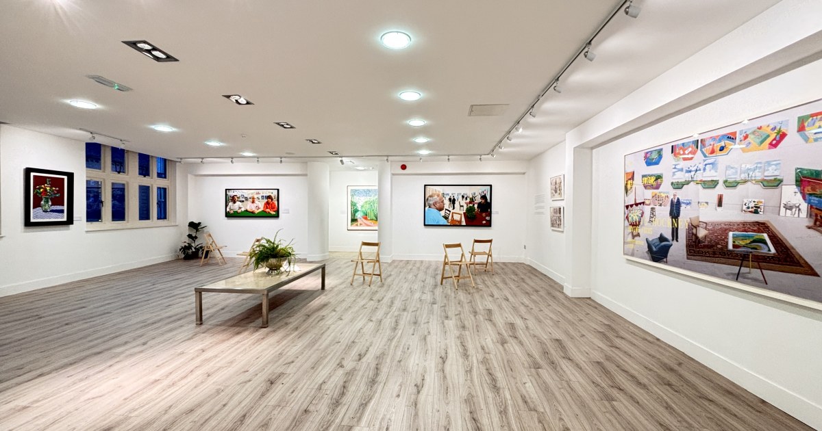 MODO Gallery: minimalist blank-canvas venue for intimate art exhibitions and receptions.
