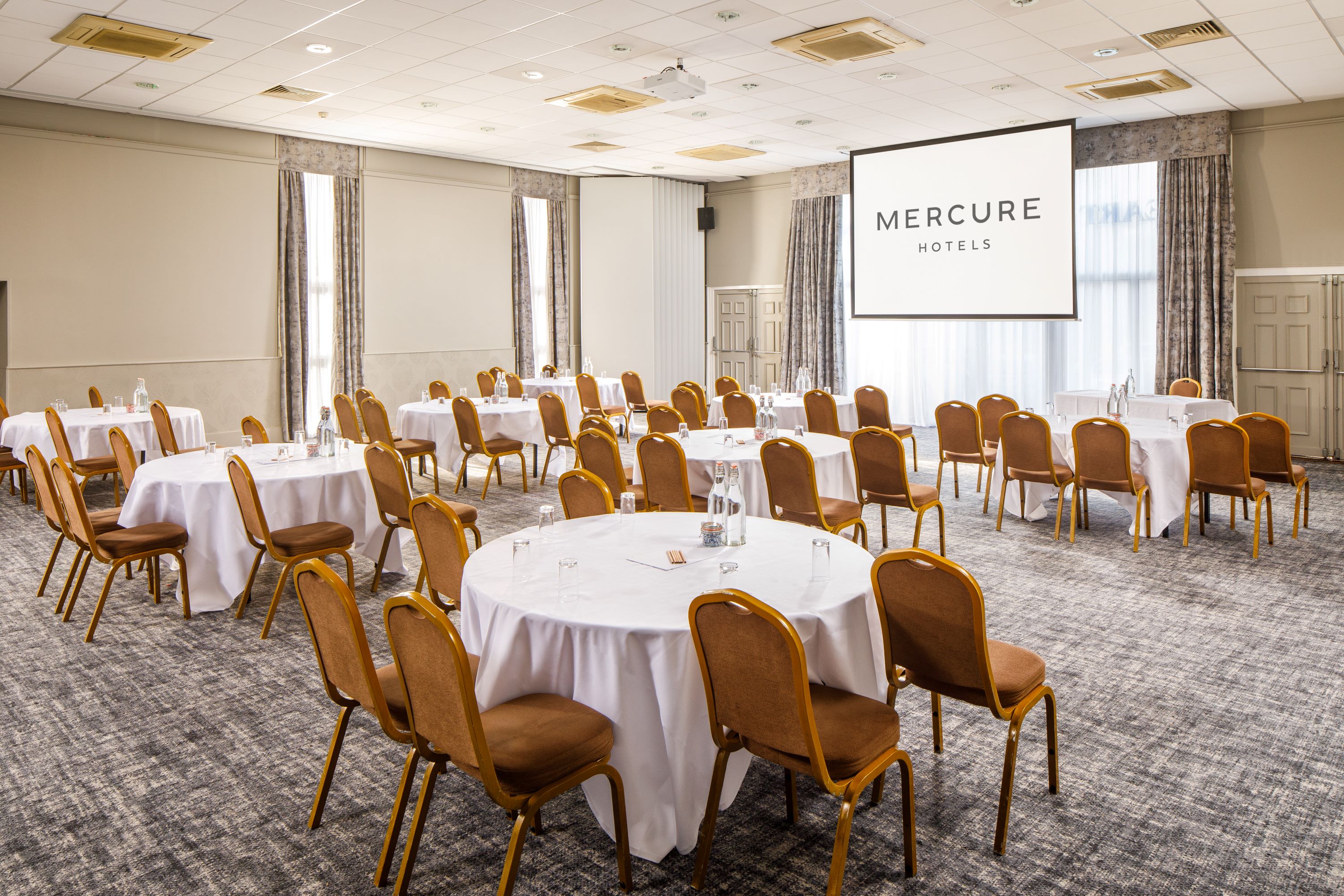 Heart of Kent Suite - x40dnz11seg.jpg