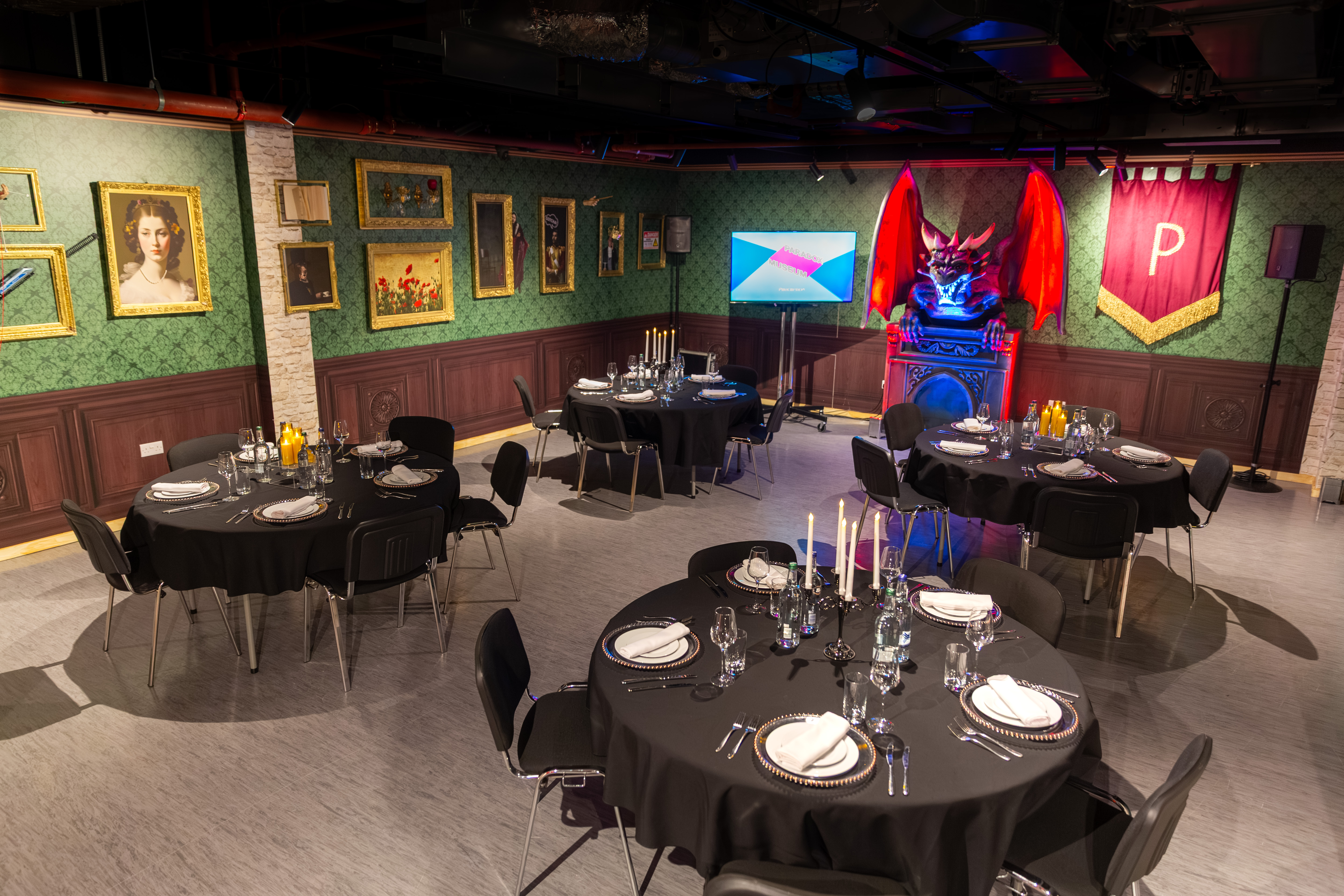 London Green Room themed event dining