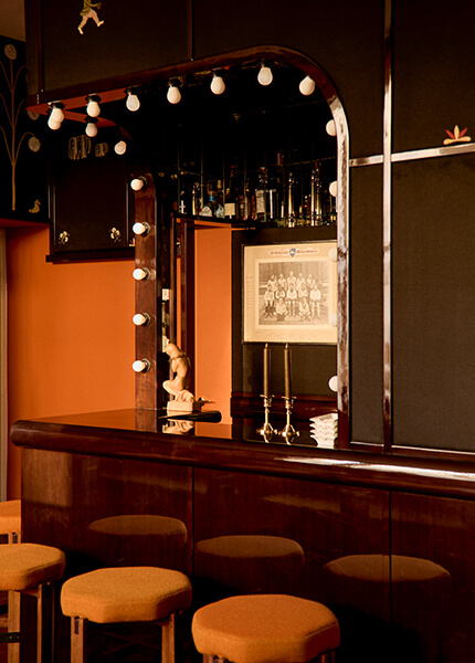 Bar Pondicherry at Grand Hotel Bellevue: Elegant VIP lounge for networking and exclusive events.