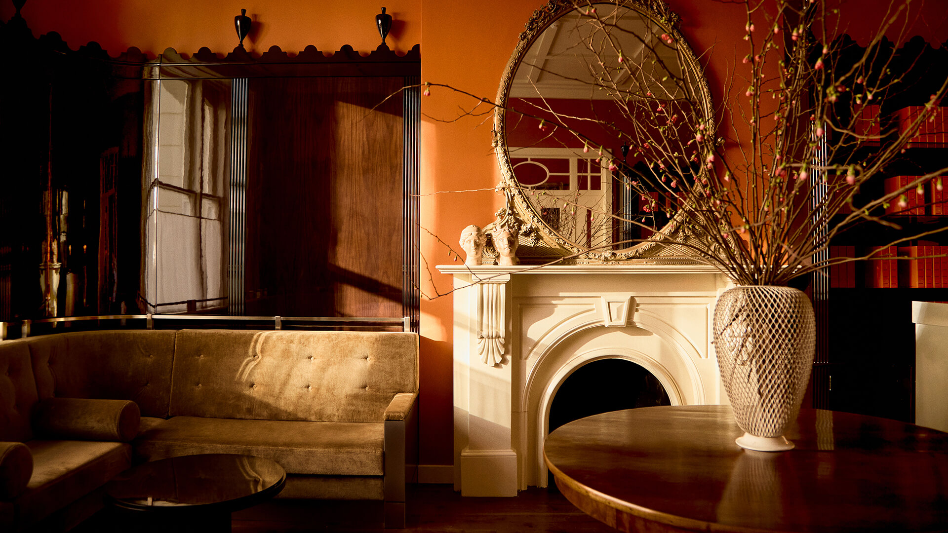 VIP lounge at Bar Pondicherry, Grand Hotel Bellevue: upscale networking and cocktail event space.